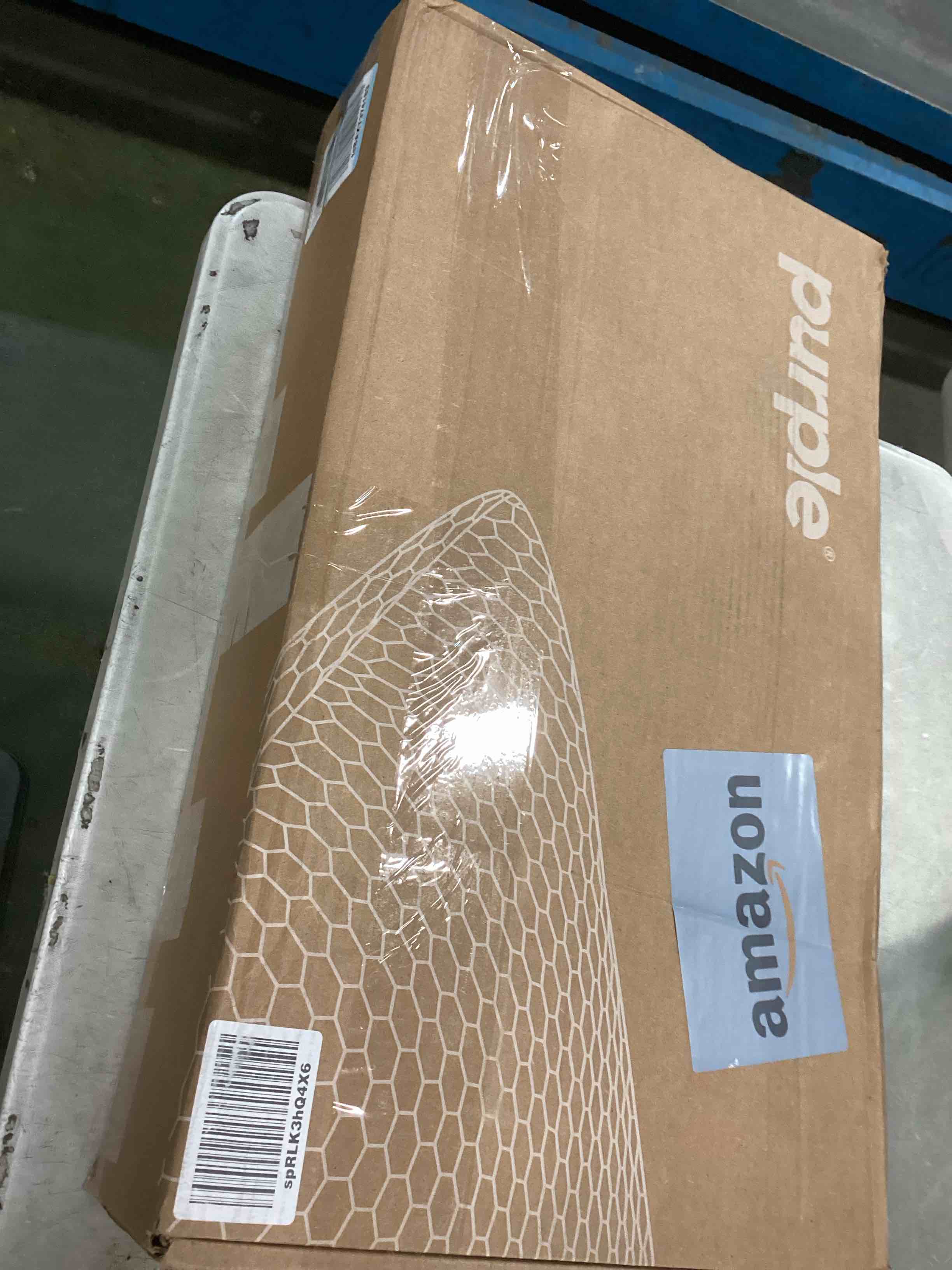 https://s3.amazonaws.com/lotting-images-prod/bidfta/BLU6696779_1722693125858.jpeg