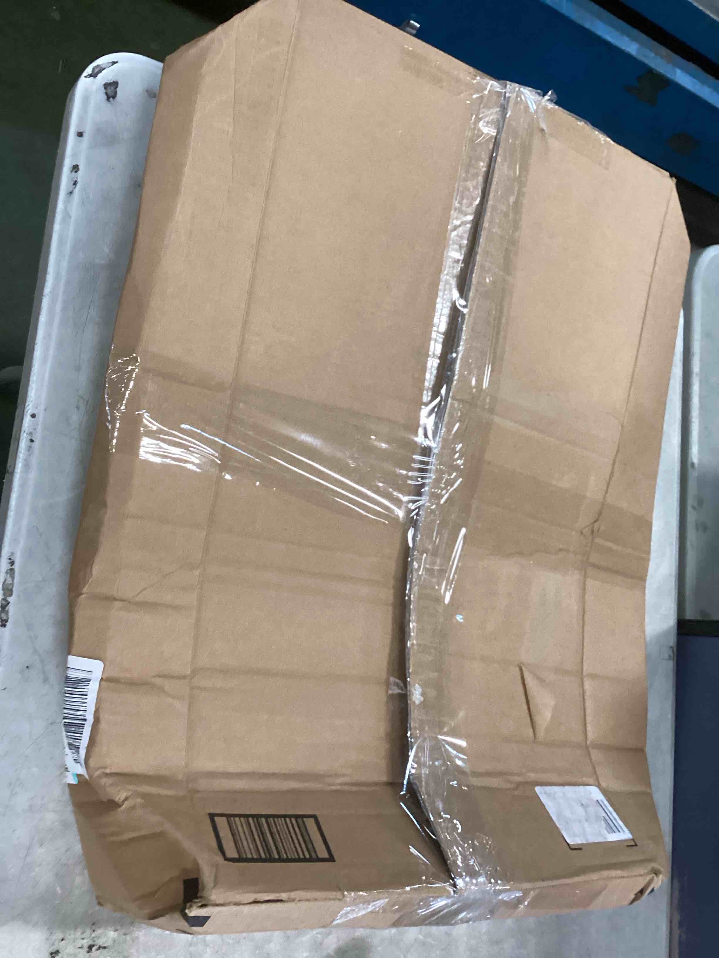 https://s3.amazonaws.com/lotting-images-prod/bidfta/BLU6696840_1722700961030.jpeg