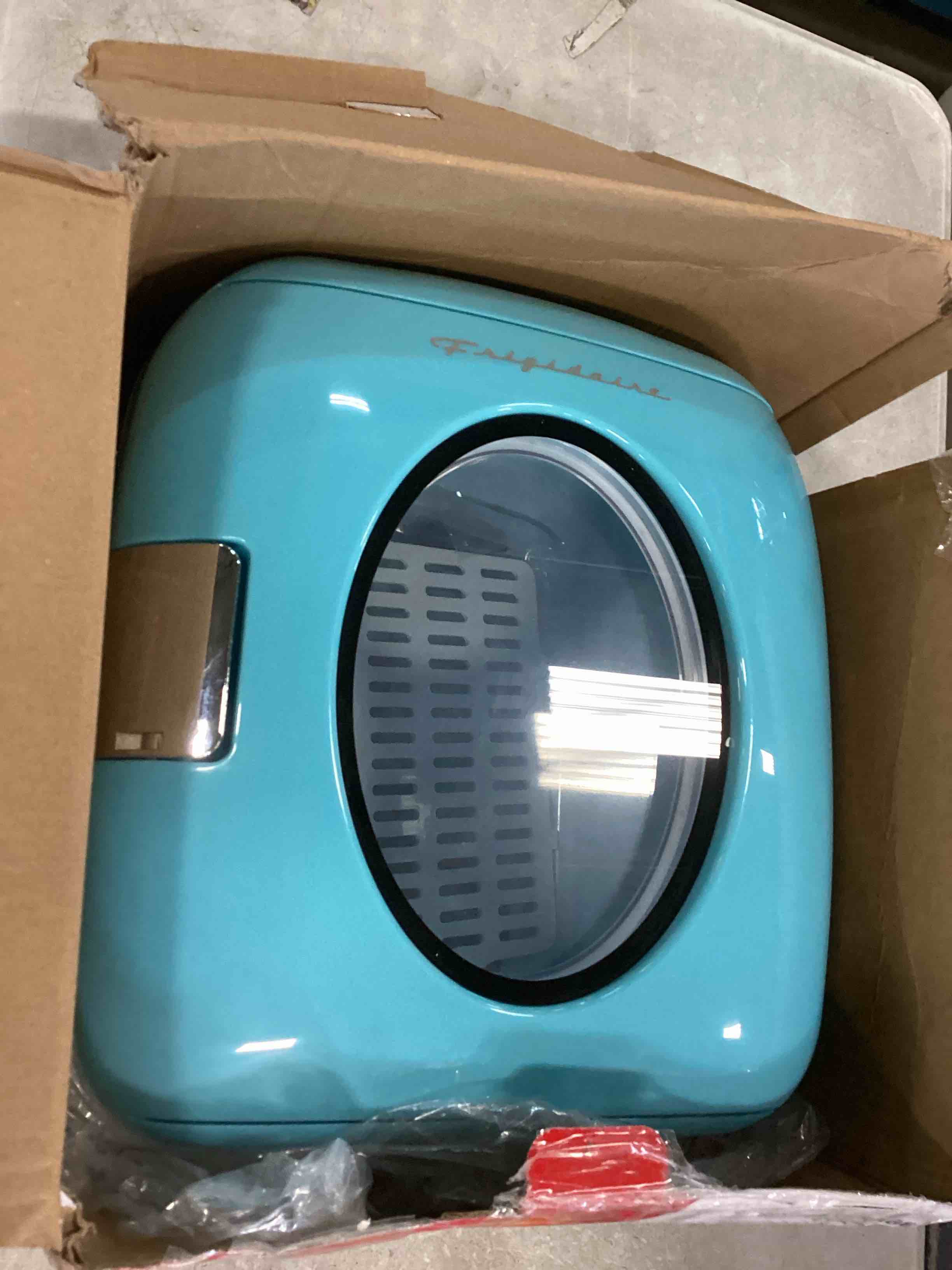 https://s3.amazonaws.com/lotting-images-prod/bidfta/BLU6696863_1722702987740.jpeg