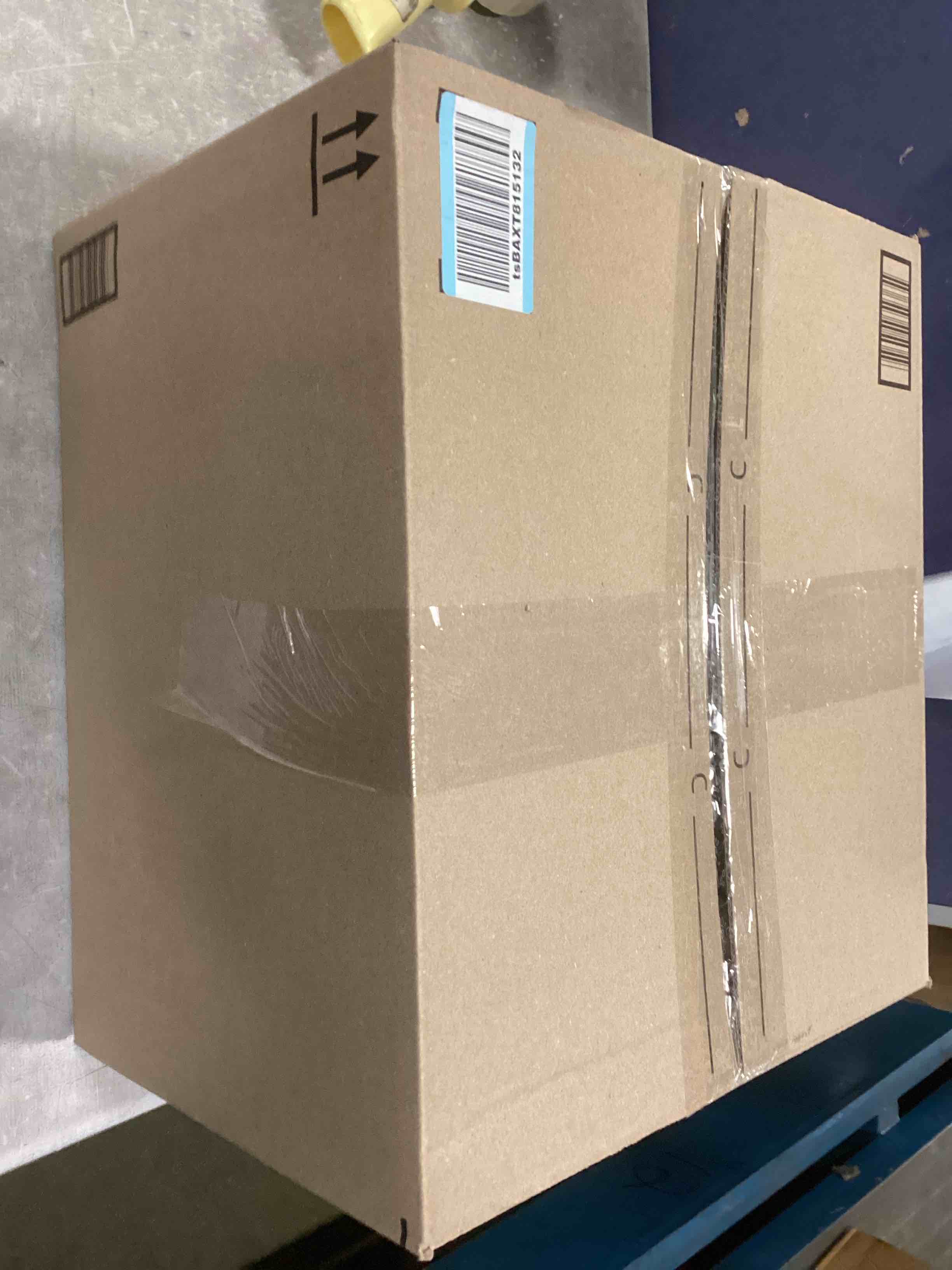 https://s3.amazonaws.com/lotting-images-prod/bidfta/BLU6696951_1722868495241.jpeg