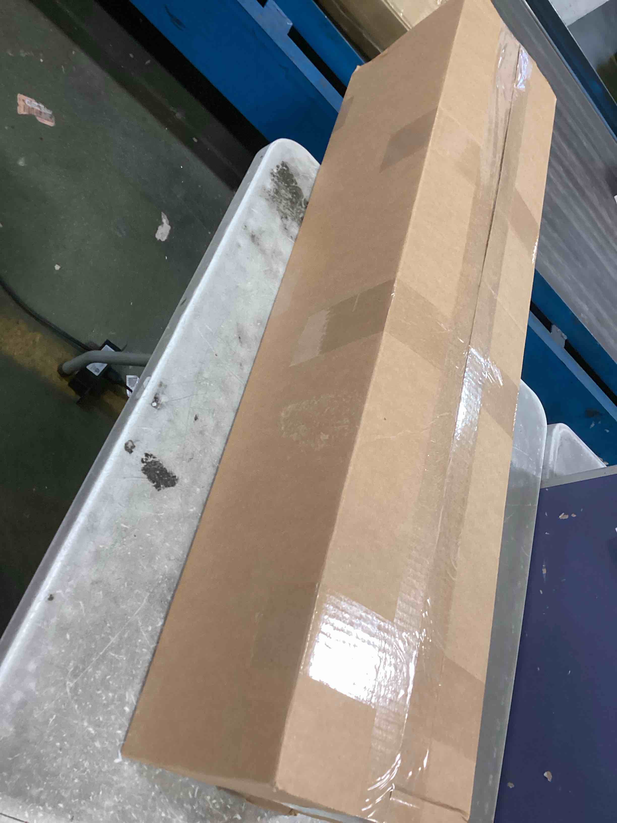 https://s3.amazonaws.com/lotting-images-prod/bidfta/BLU6697552_1723118876732.jpeg