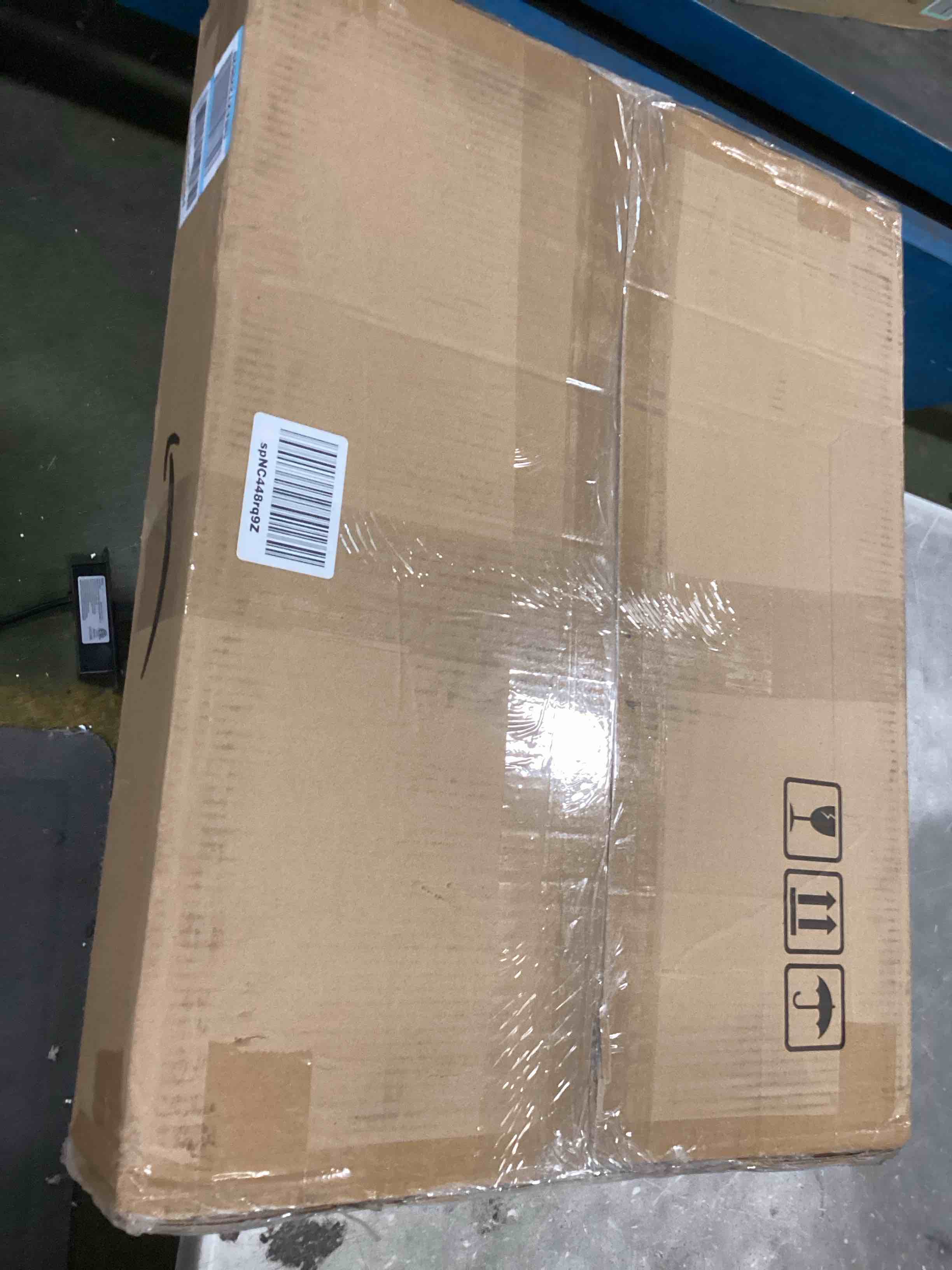 https://s3.amazonaws.com/lotting-images-prod/bidfta/BLU6697633_1723129232374.jpeg