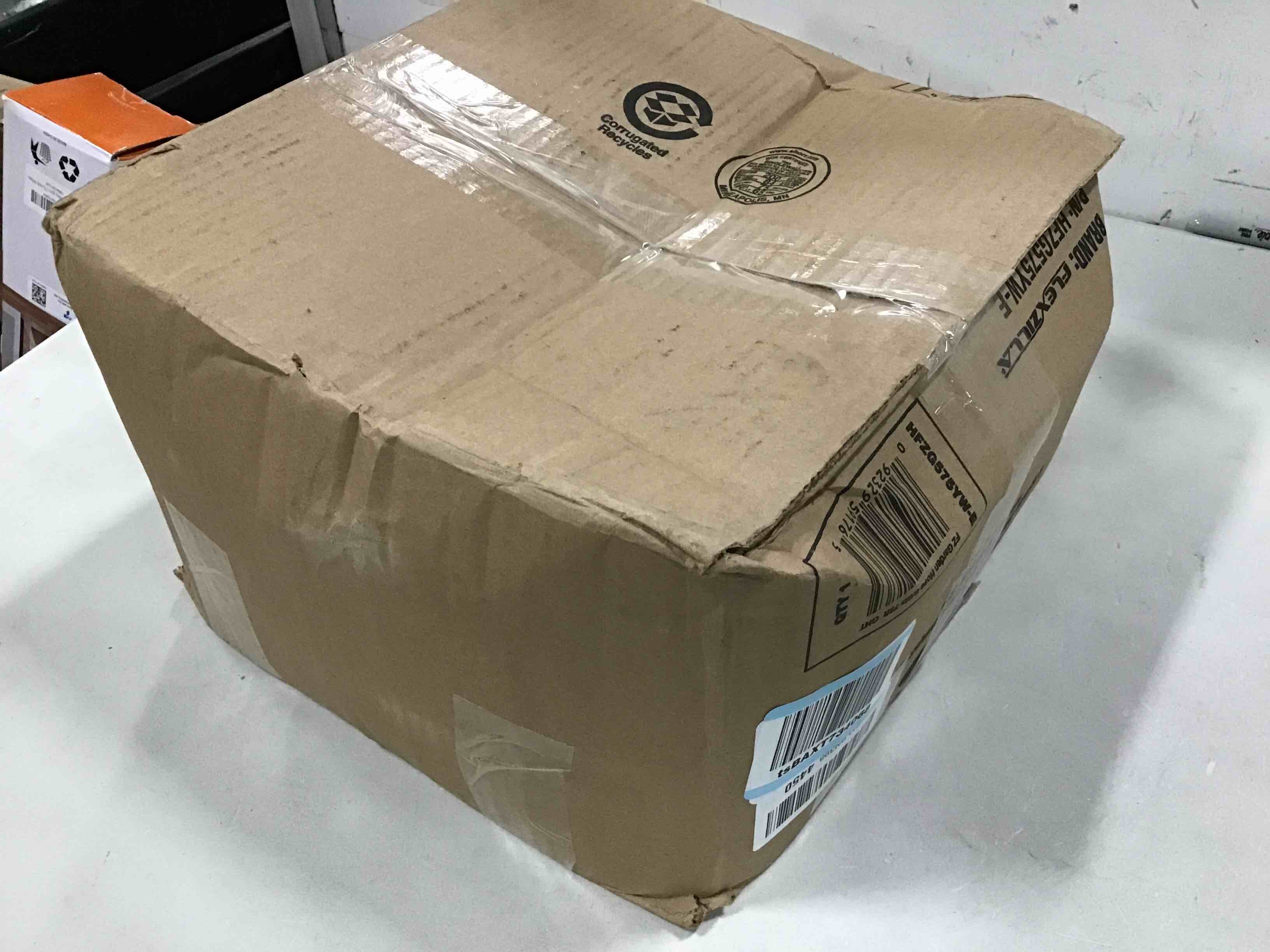 https://s3.amazonaws.com/lotting-images-prod/bidfta/BLU6697818_1723248996097.jpeg