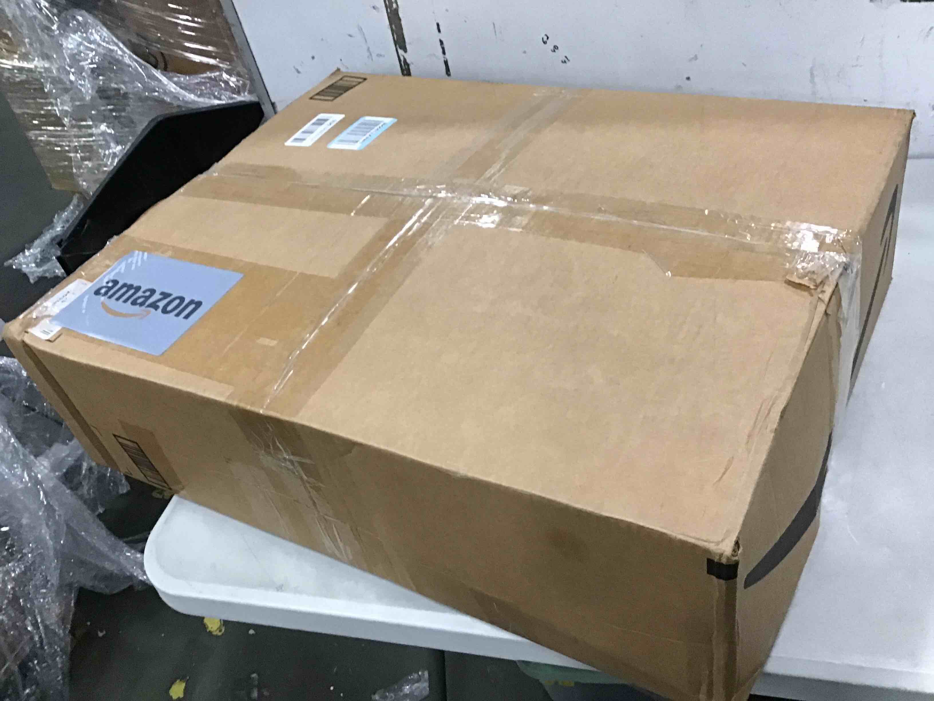 https://s3.amazonaws.com/lotting-images-prod/bidfta/BLU6697940_1723265897360.jpeg