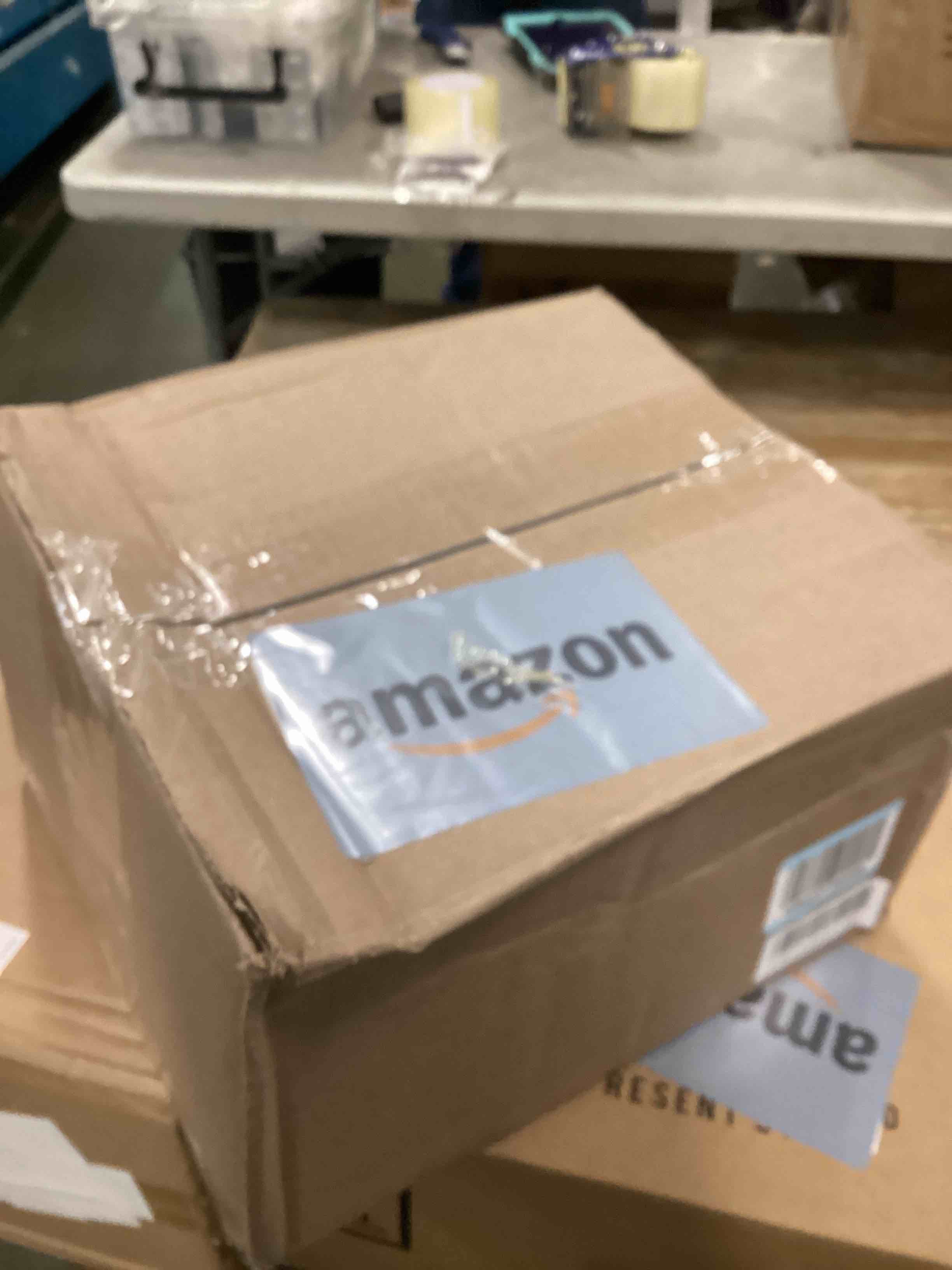 https://s3.amazonaws.com/lotting-images-prod/bidfta/BLU6698043_1722612281963.jpeg