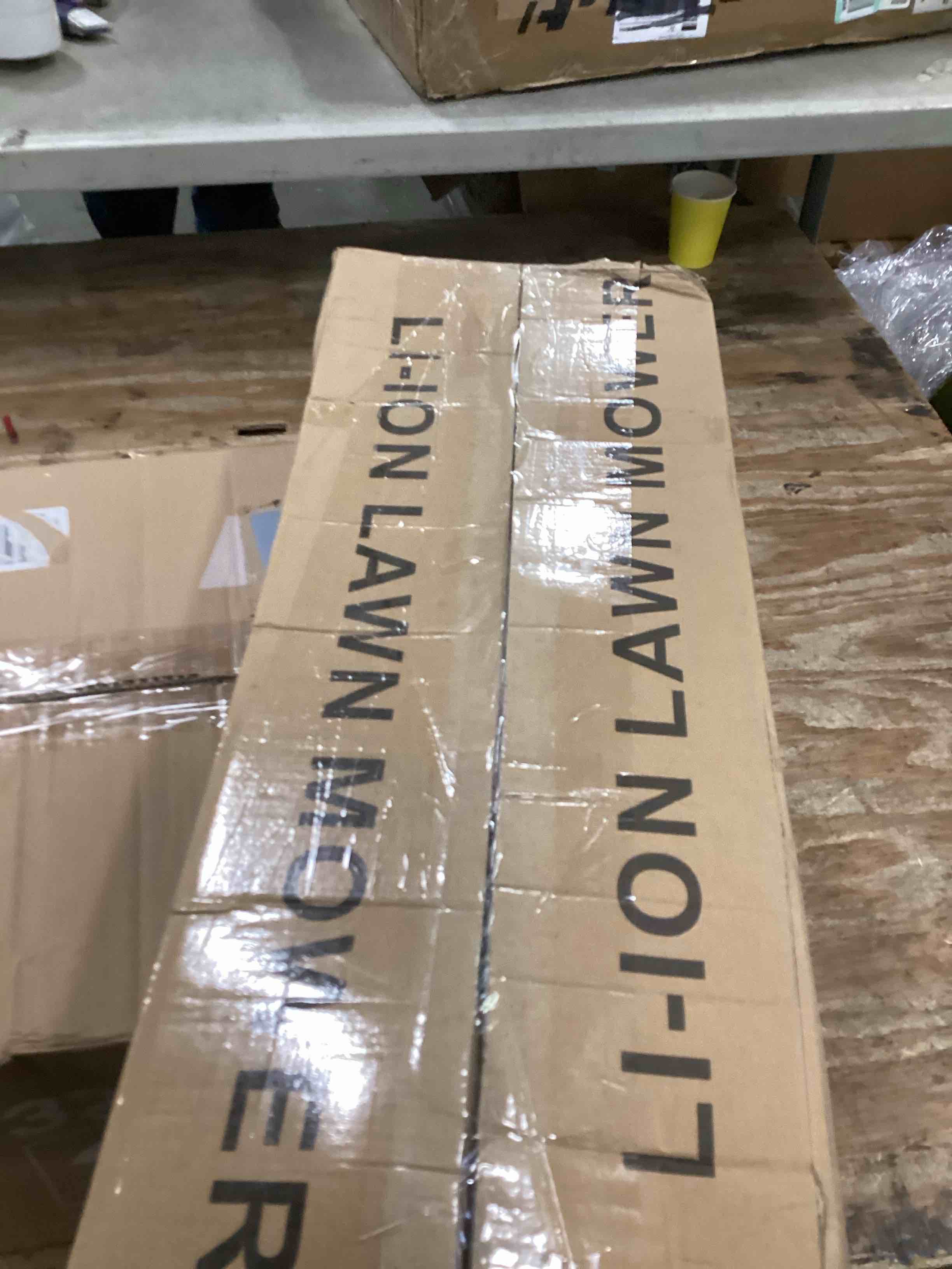 https://s3.amazonaws.com/lotting-images-prod/bidfta/BLU6698163_1722629842121.jpeg