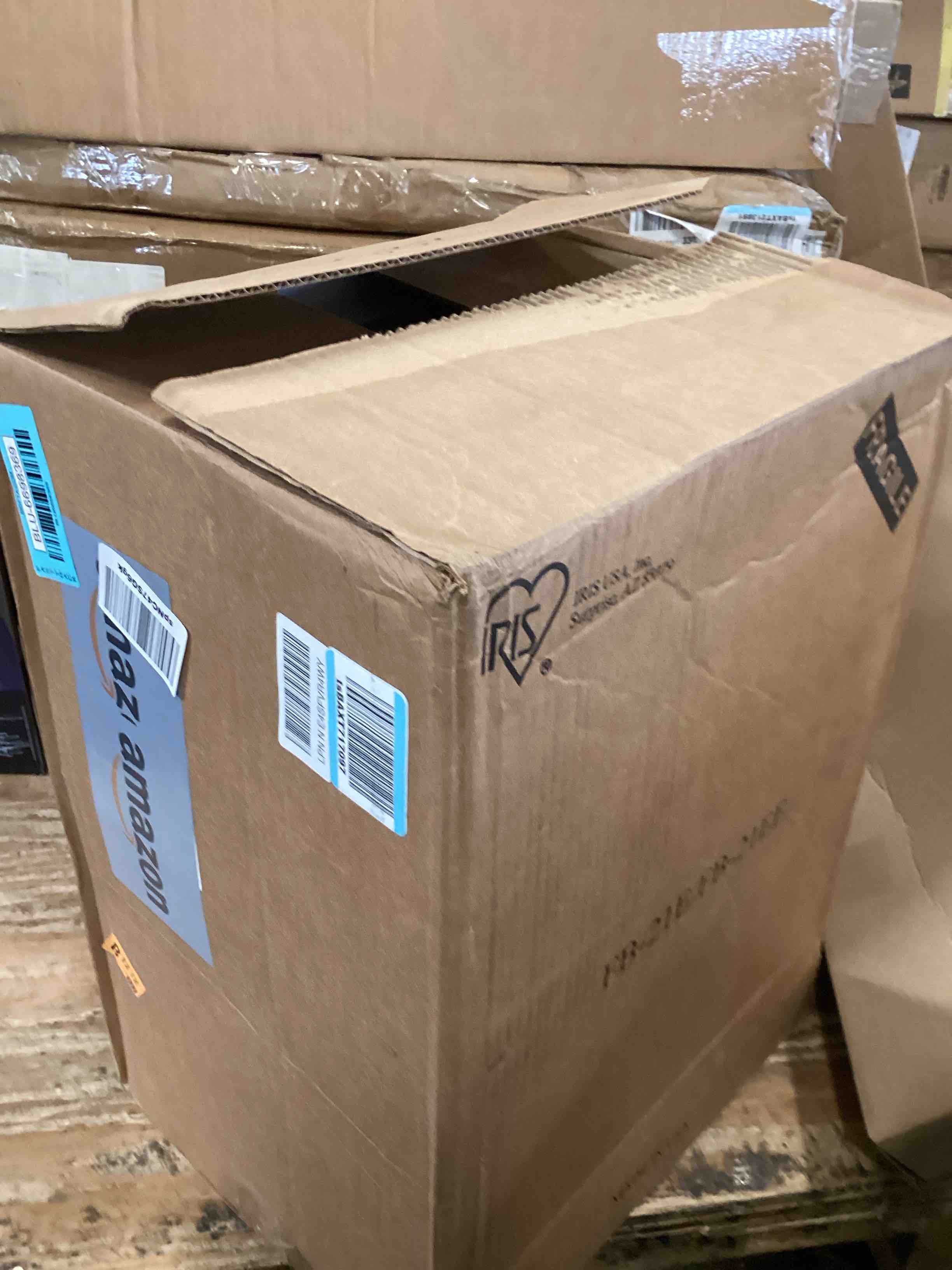 https://s3.amazonaws.com/lotting-images-prod/bidfta/BLU6698369_1722879550816.jpeg