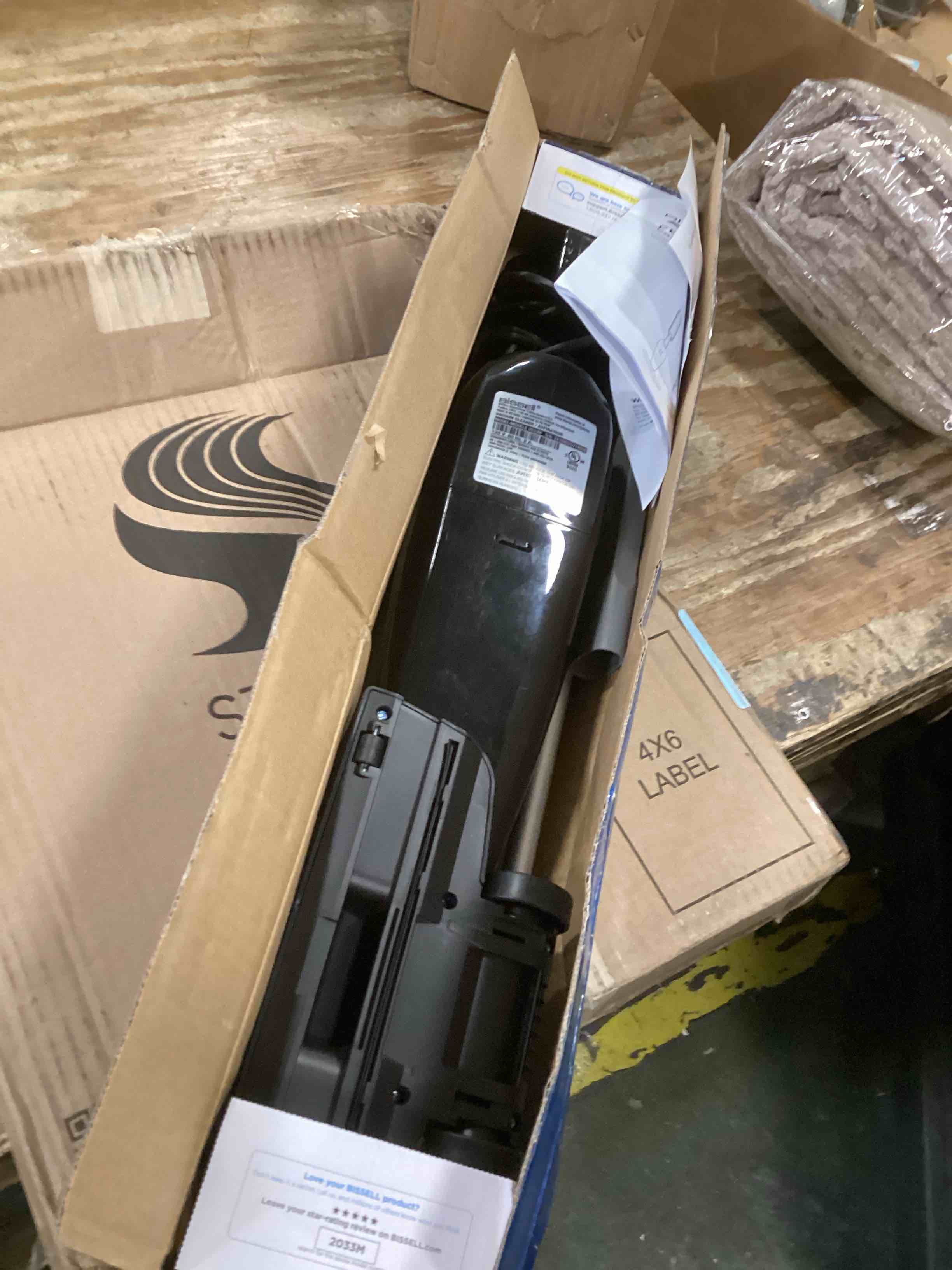 https://s3.amazonaws.com/lotting-images-prod/bidfta/BLU6698628_1722974865828.jpeg