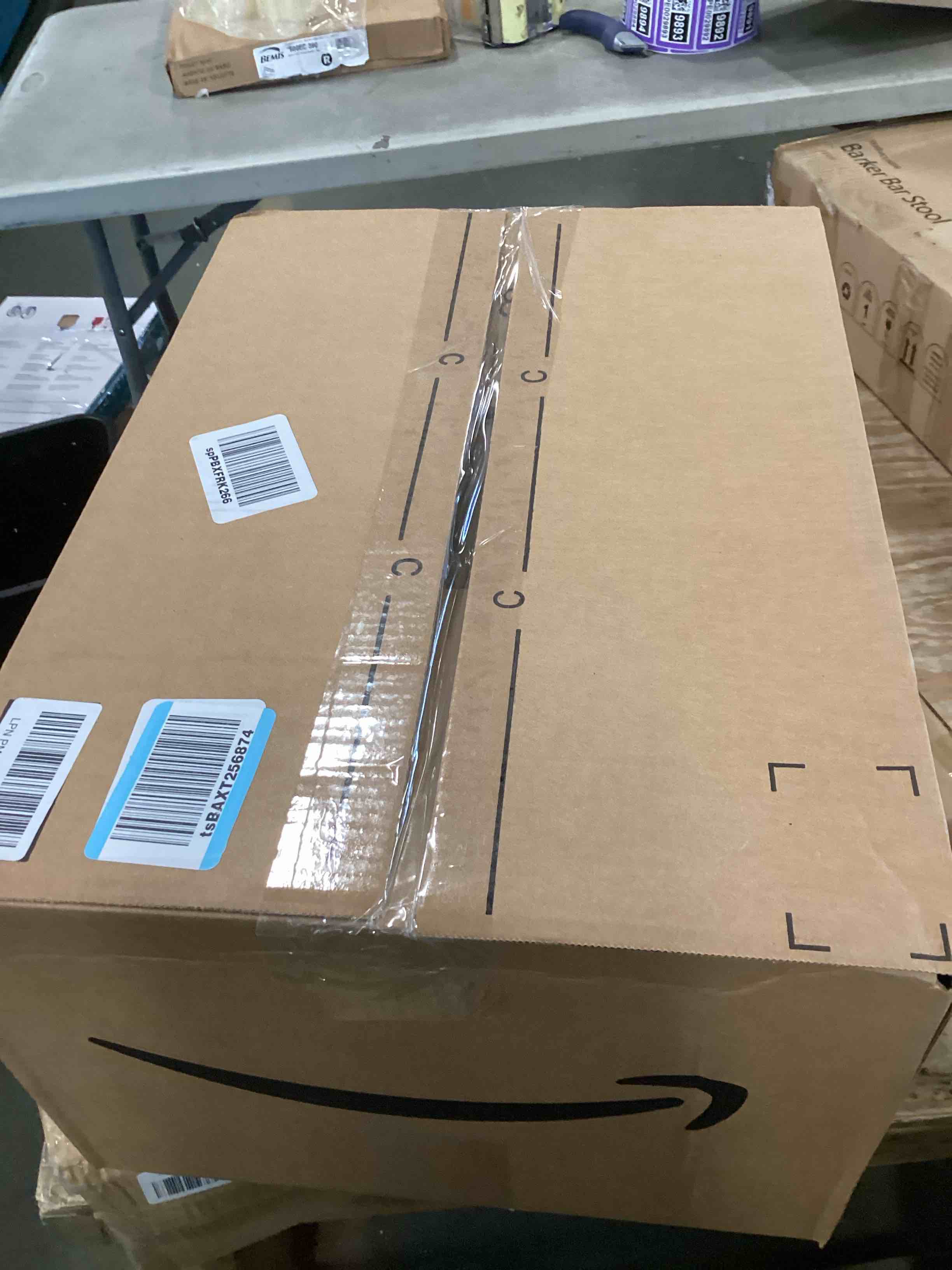 https://s3.amazonaws.com/lotting-images-prod/bidfta/BLU6698828_1723558834265.jpeg