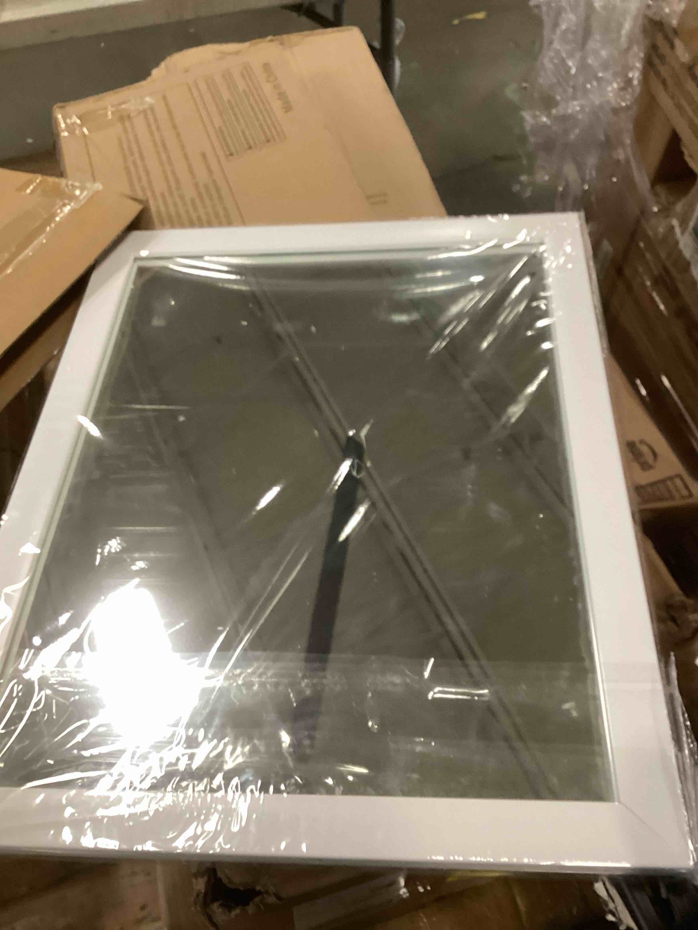 https://s3.amazonaws.com/lotting-images-prod/bidfta/BLU6698901_1723571044880.jpeg