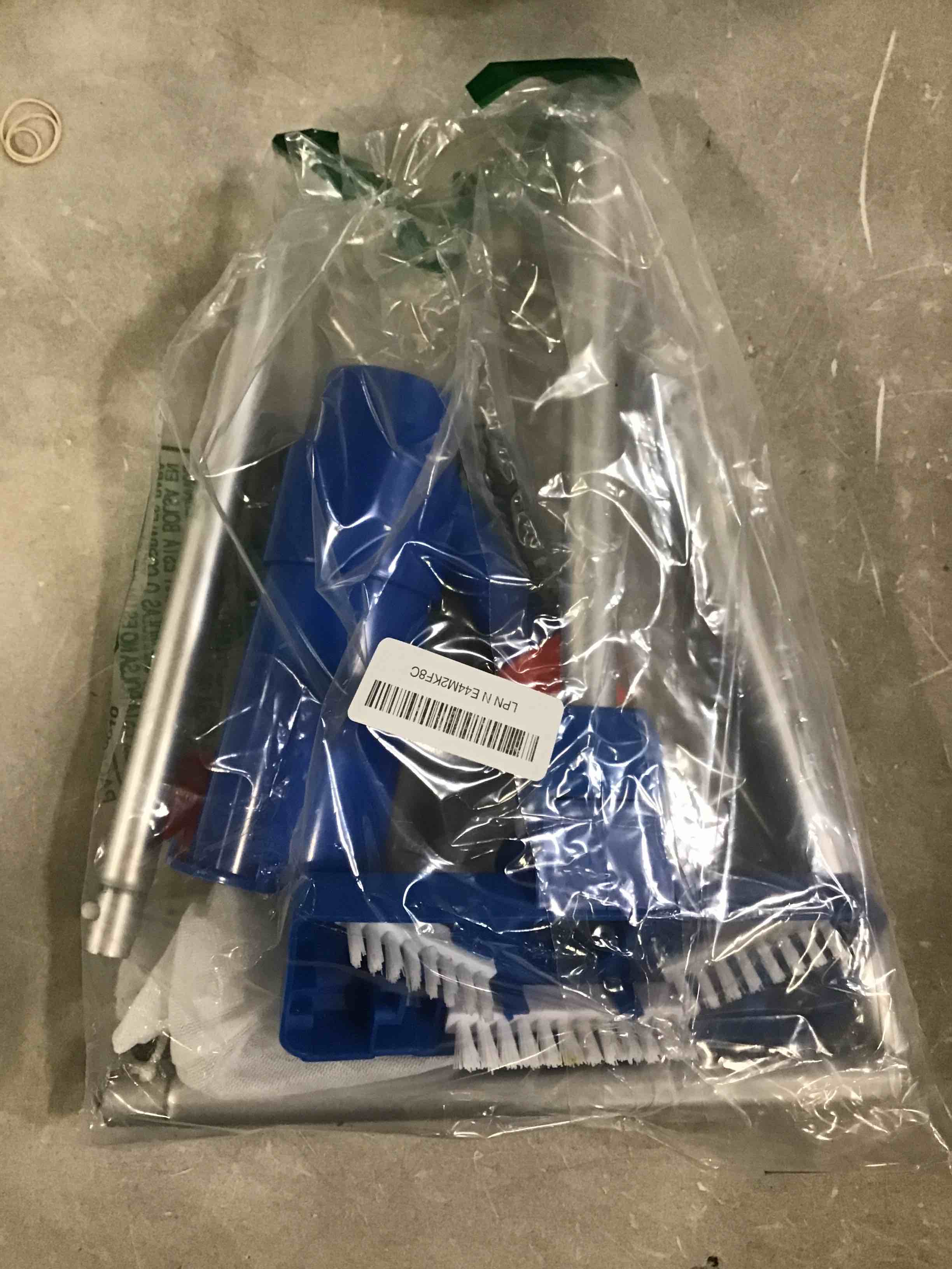 https://s3.amazonaws.com/lotting-images-prod/bidfta/BLU6699443_1722865161339.jpeg