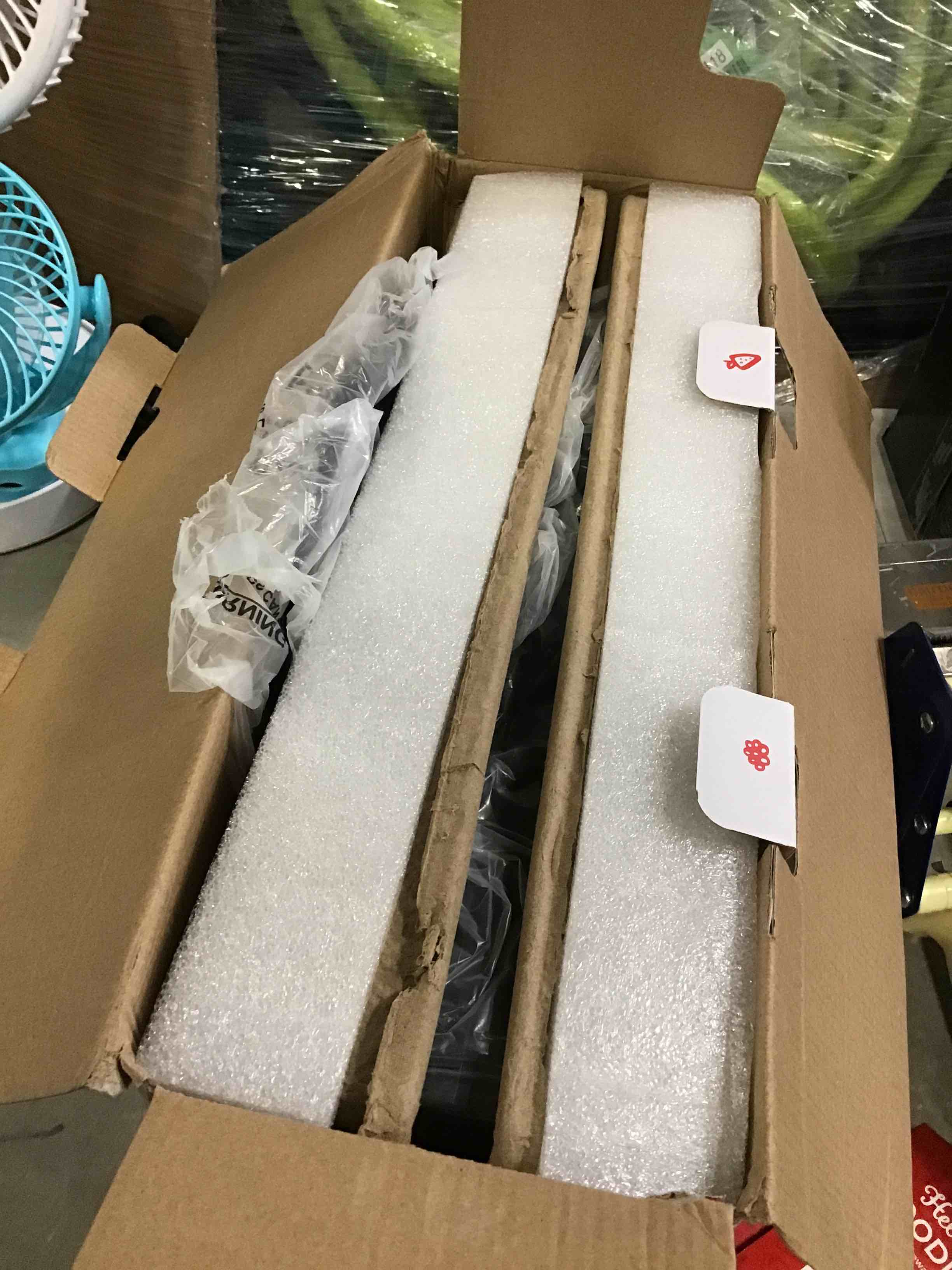 https://s3.amazonaws.com/lotting-images-prod/bidfta/BLU6699444_1722865232827.jpeg