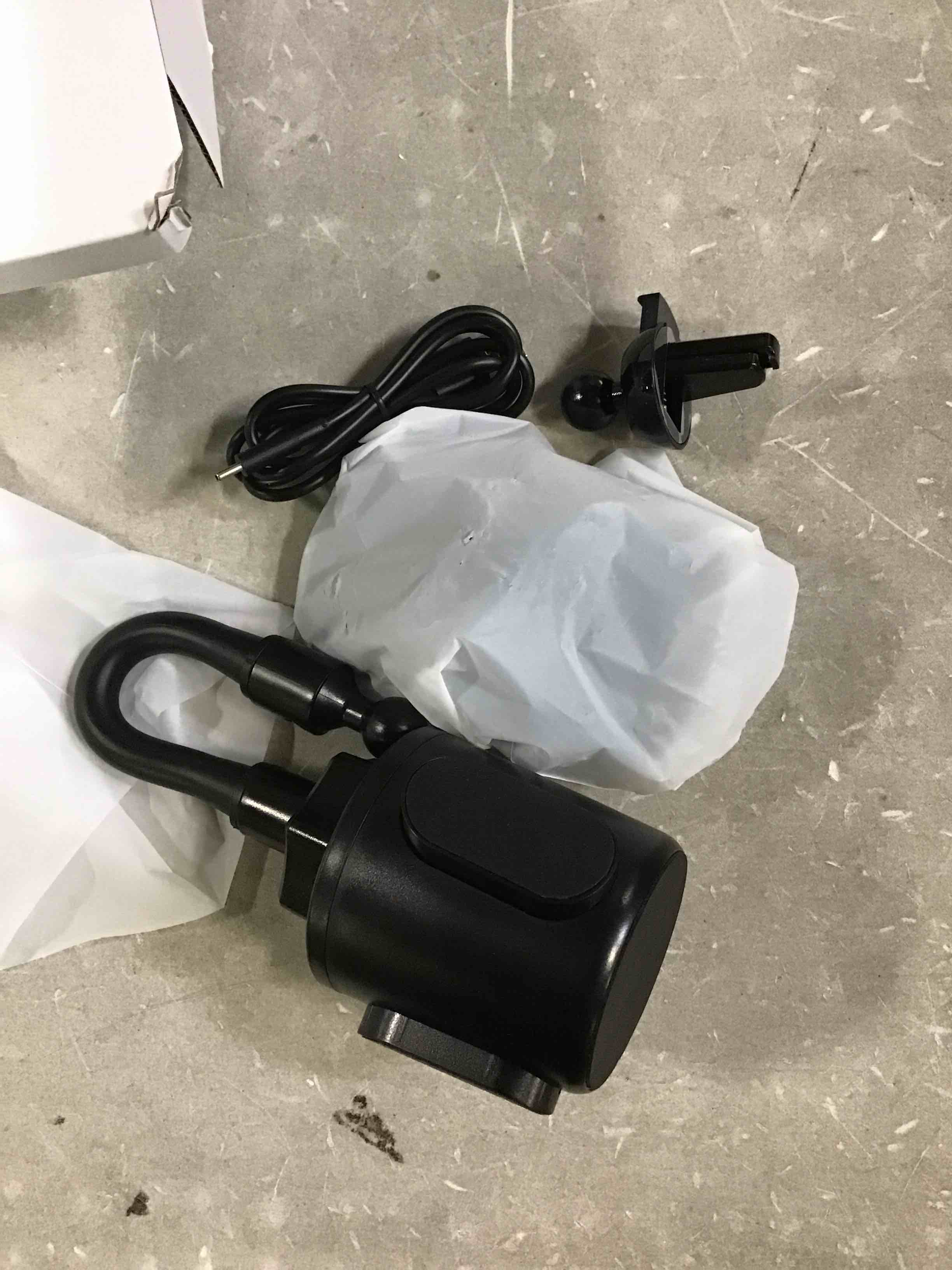 https://s3.amazonaws.com/lotting-images-prod/bidfta/BLU6699450_1722865675522.jpeg