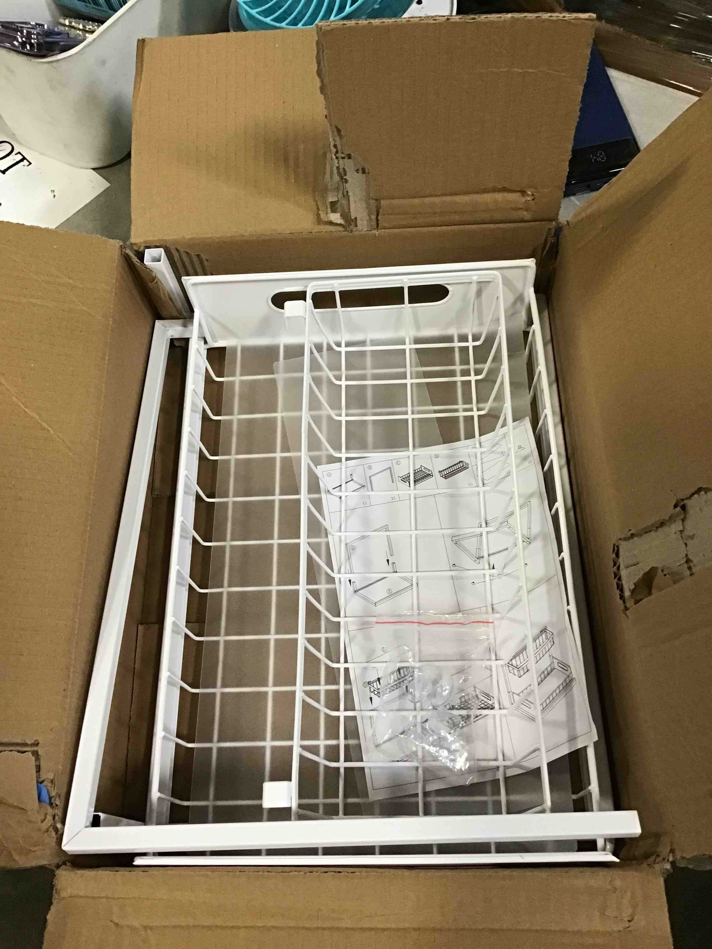 https://s3.amazonaws.com/lotting-images-prod/bidfta/BLU6699454_1722866002767.jpeg