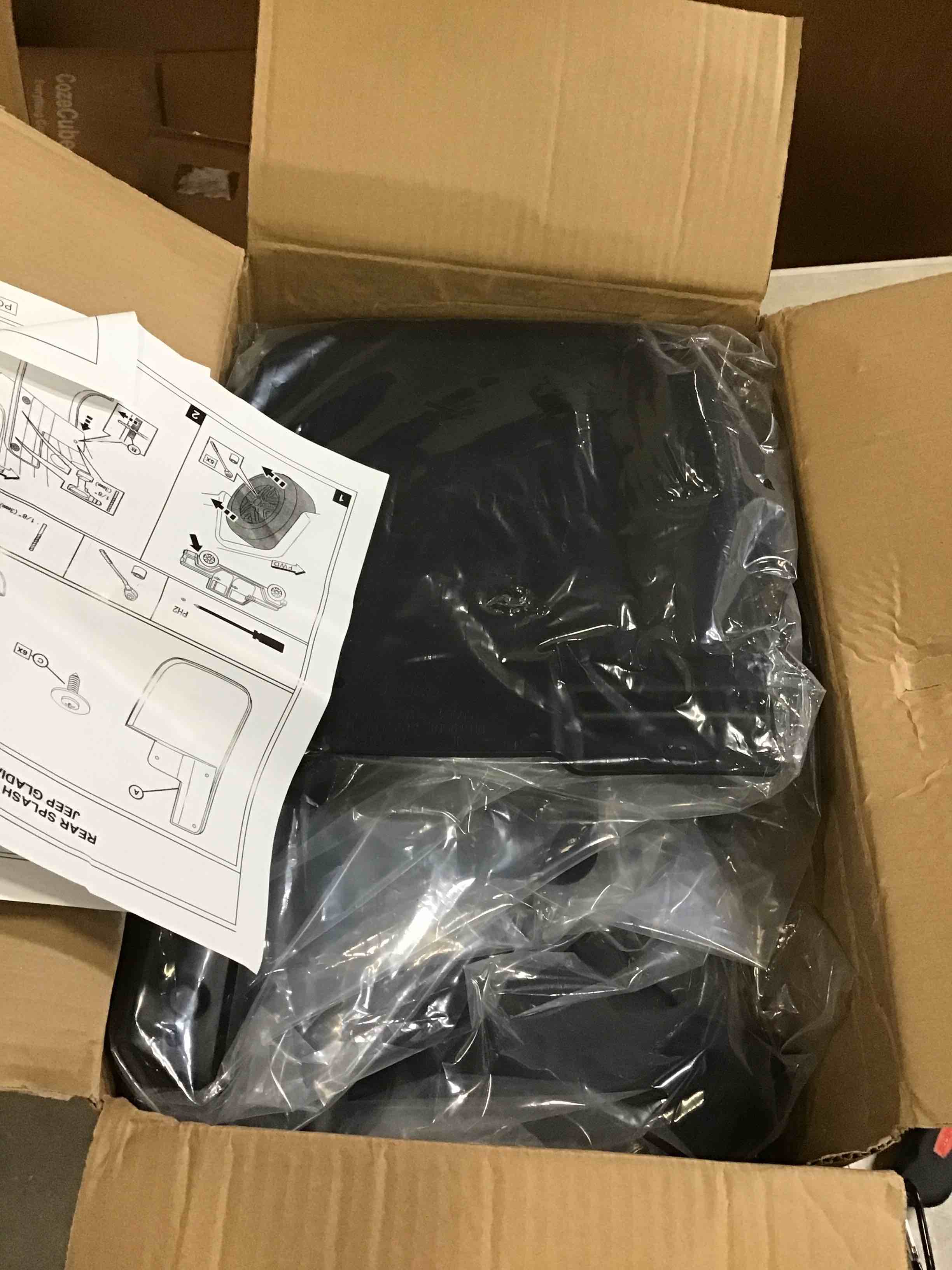 https://s3.amazonaws.com/lotting-images-prod/bidfta/BLU6699468_1722868647335.jpeg