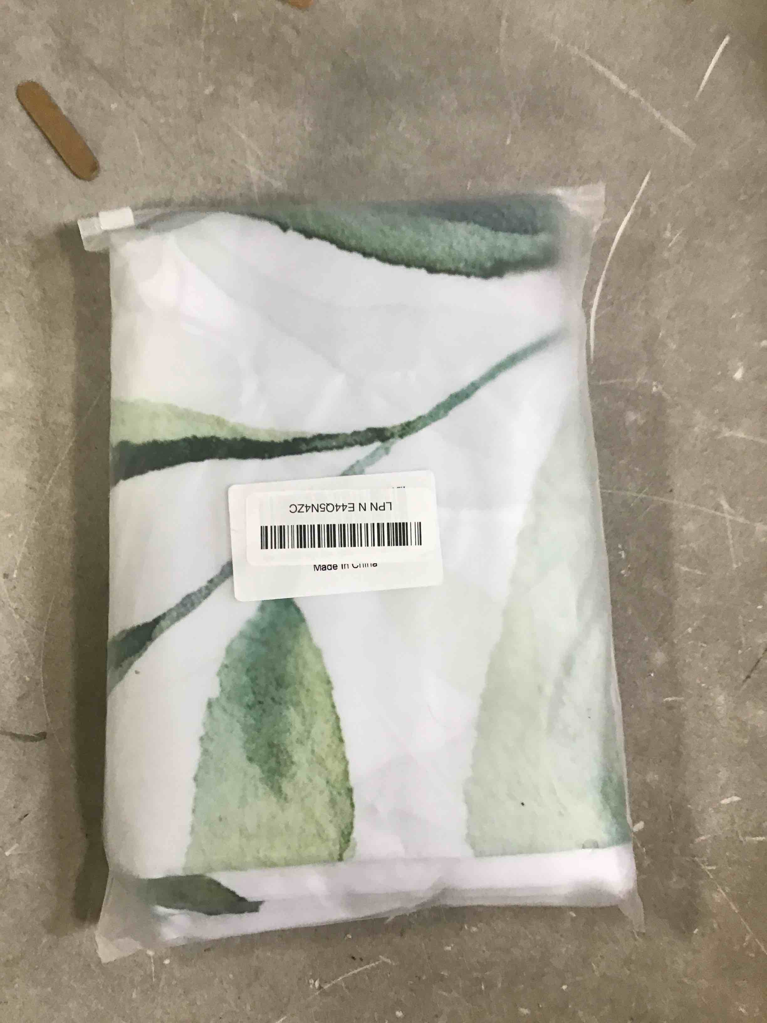 https://s3.amazonaws.com/lotting-images-prod/bidfta/BLU6699481_1722870065522.jpeg