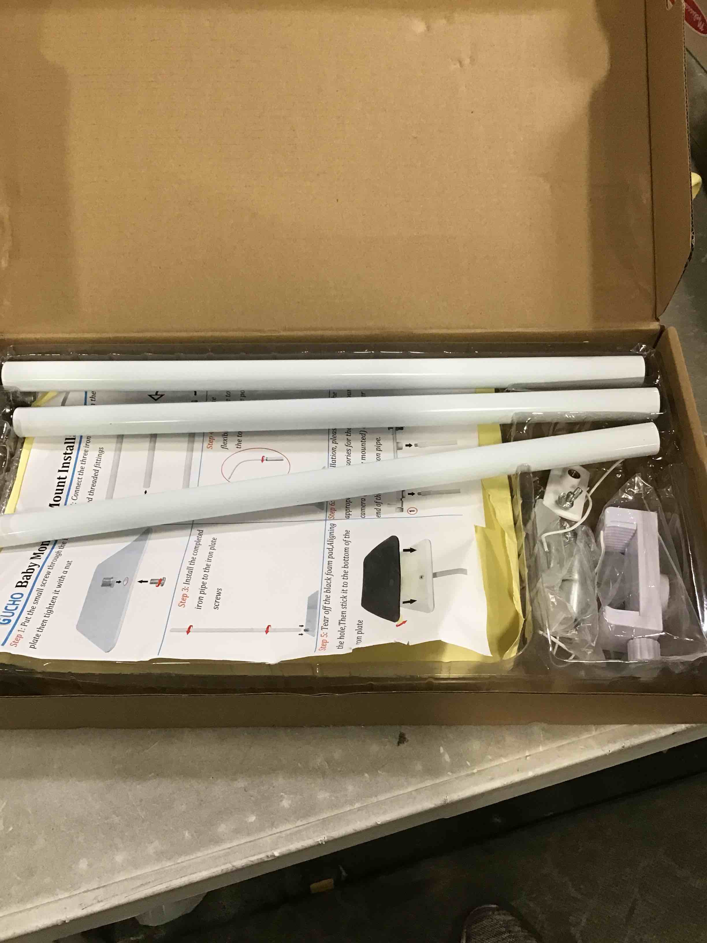 https://s3.amazonaws.com/lotting-images-prod/bidfta/BLU6699482_1722870184928.jpeg