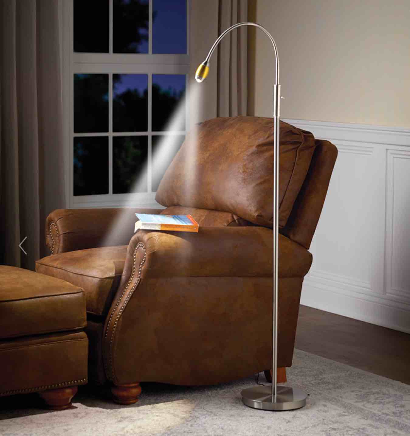 The Brightness Zooming Natural Light Lamp