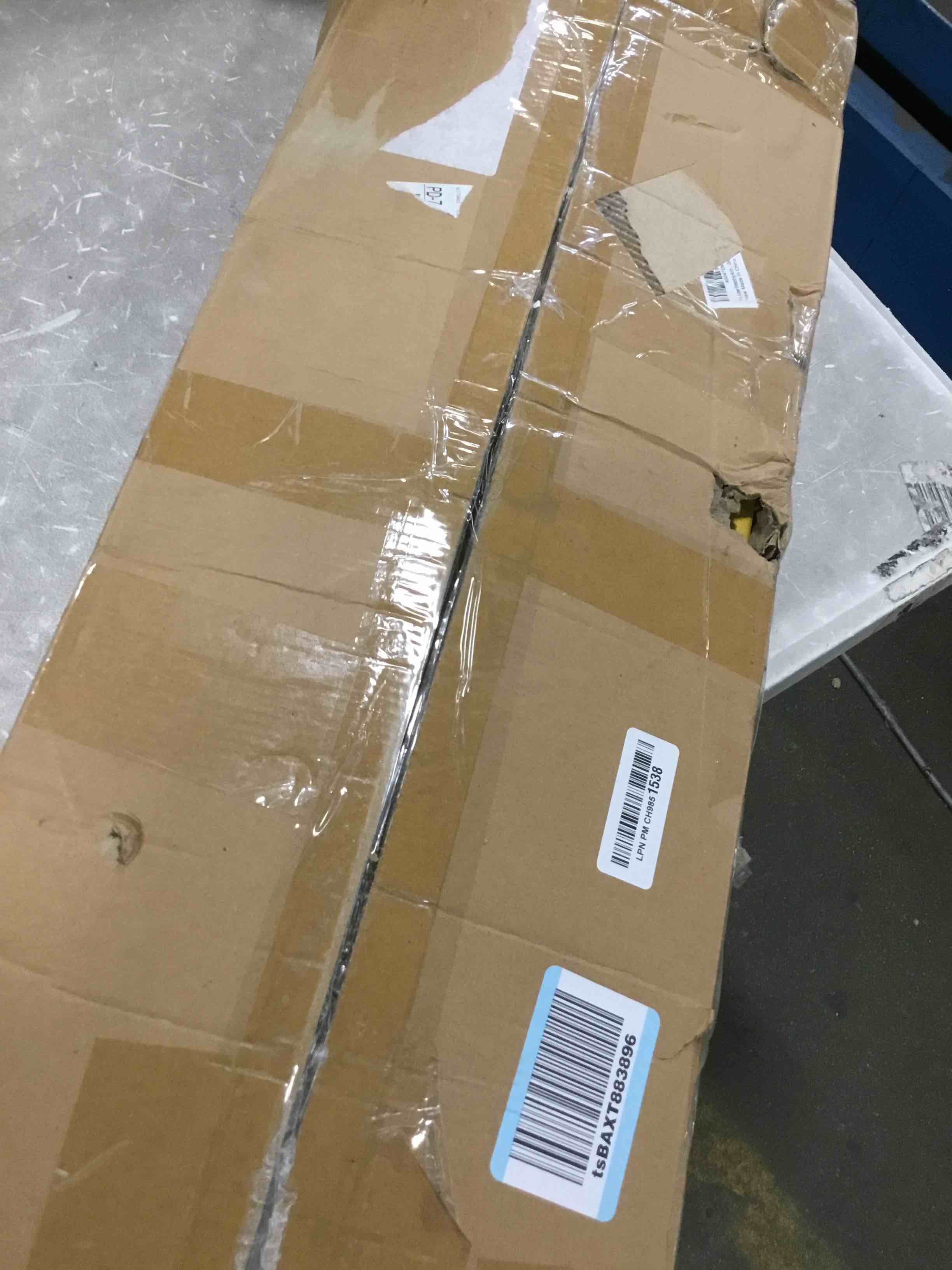 https://s3.amazonaws.com/lotting-images-prod/bidfta/BLU6700995_1722864169742.jpeg