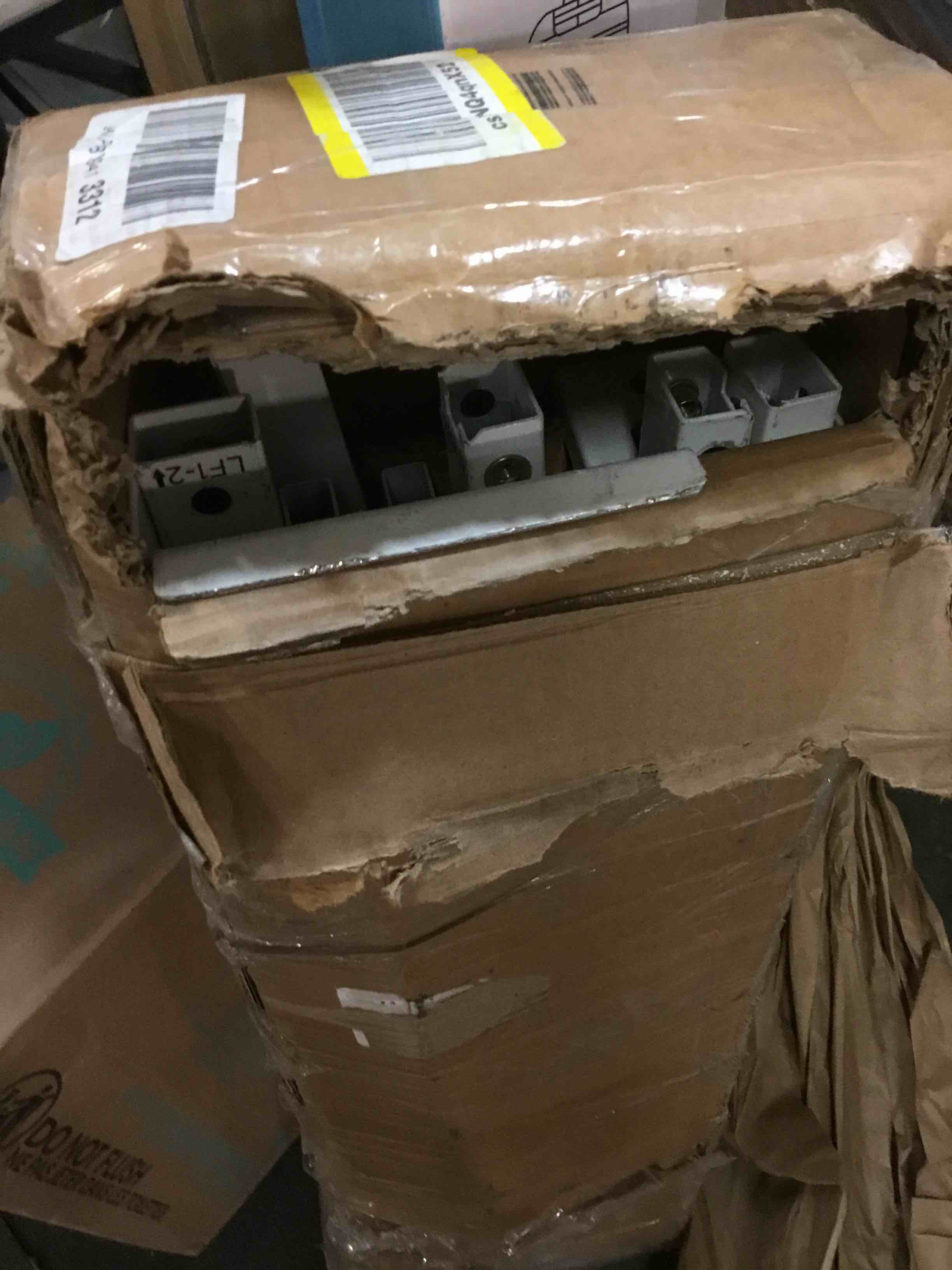 https://s3.amazonaws.com/lotting-images-prod/bidfta/BLU6701787_1723137835409.jpeg