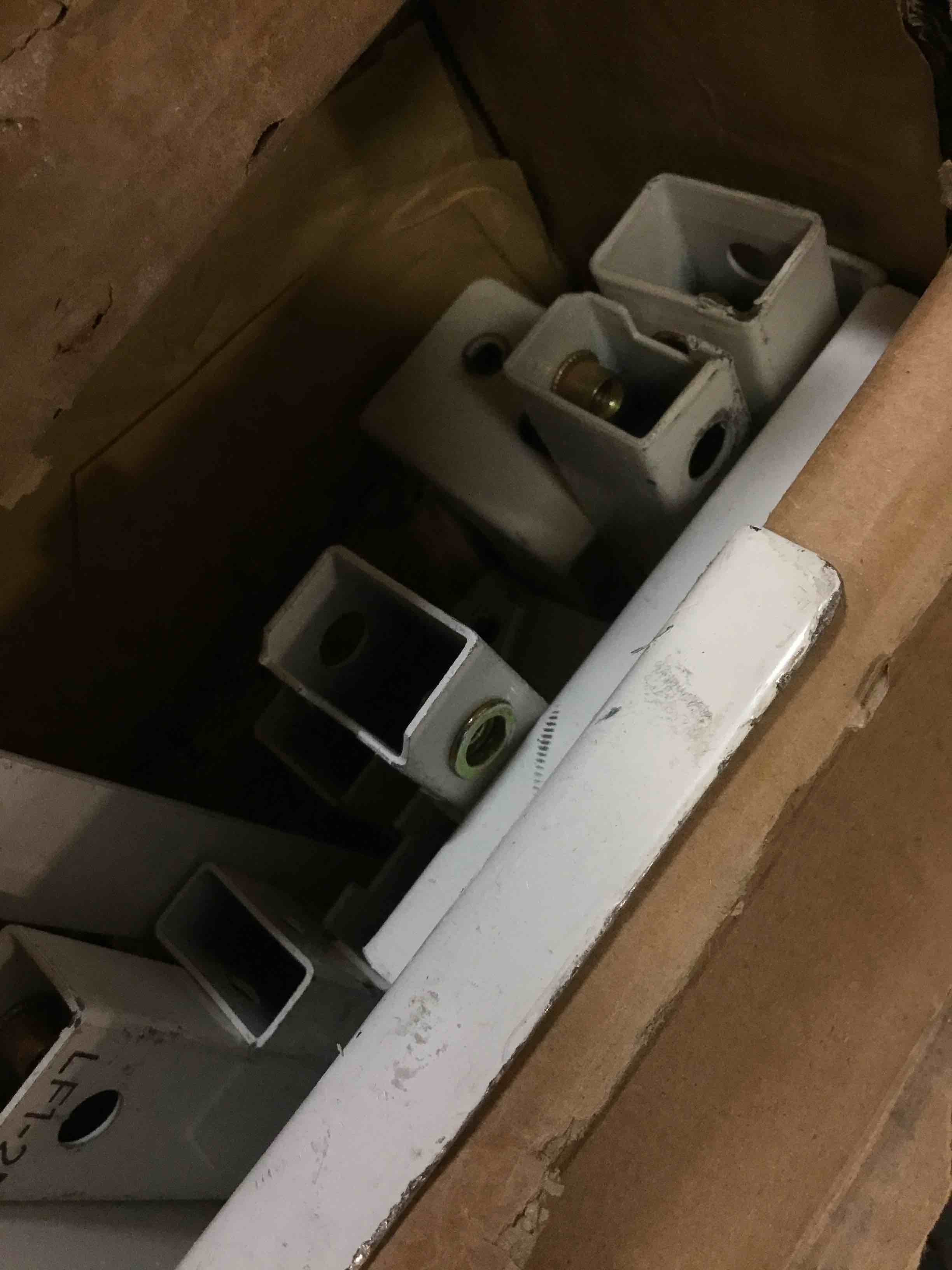 https://s3.amazonaws.com/lotting-images-prod/bidfta/BLU6701787_1723137854148.jpeg