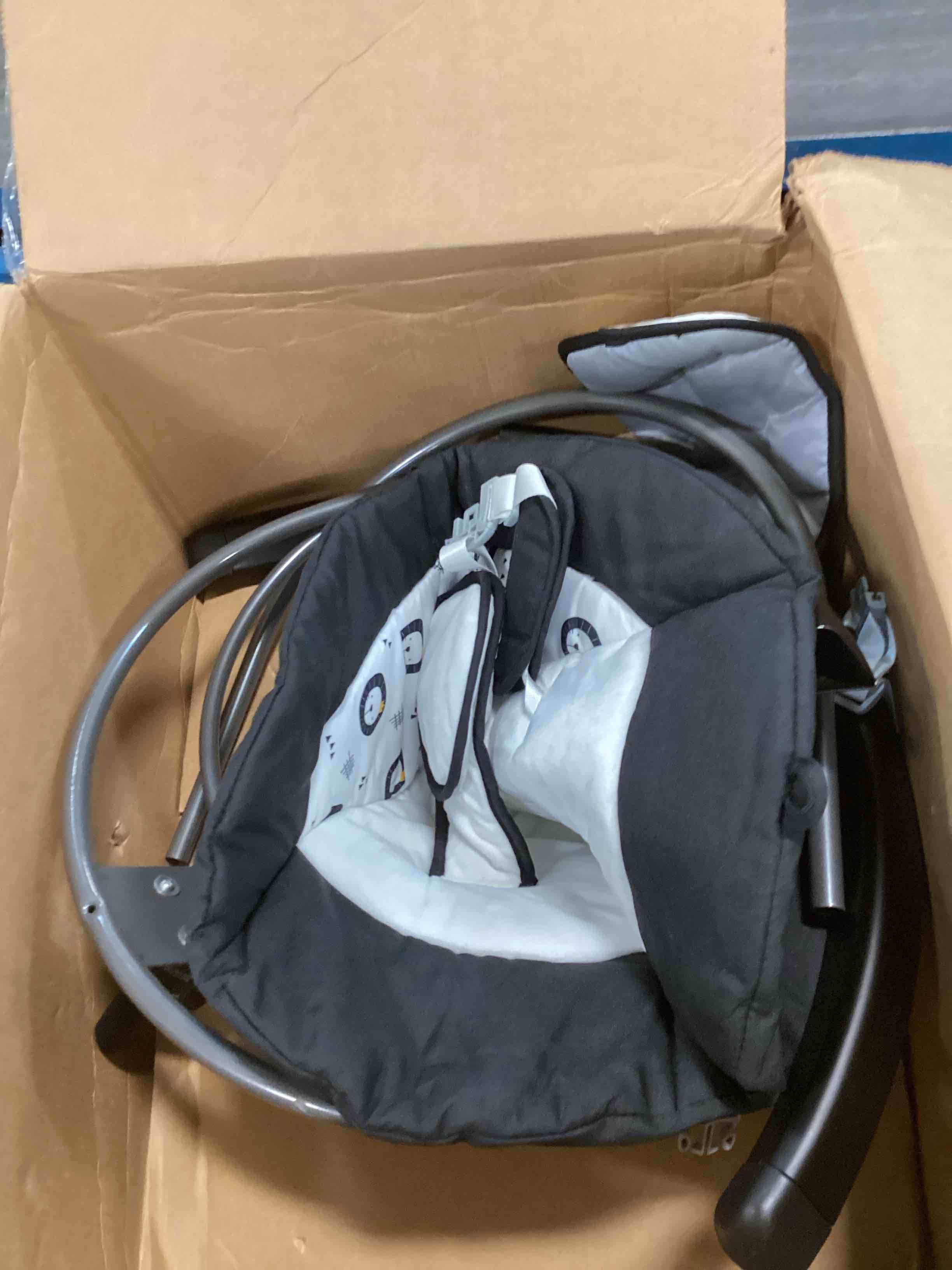 https://s3.amazonaws.com/lotting-images-prod/bidfta/BLU6702442_1722634014378.jpeg