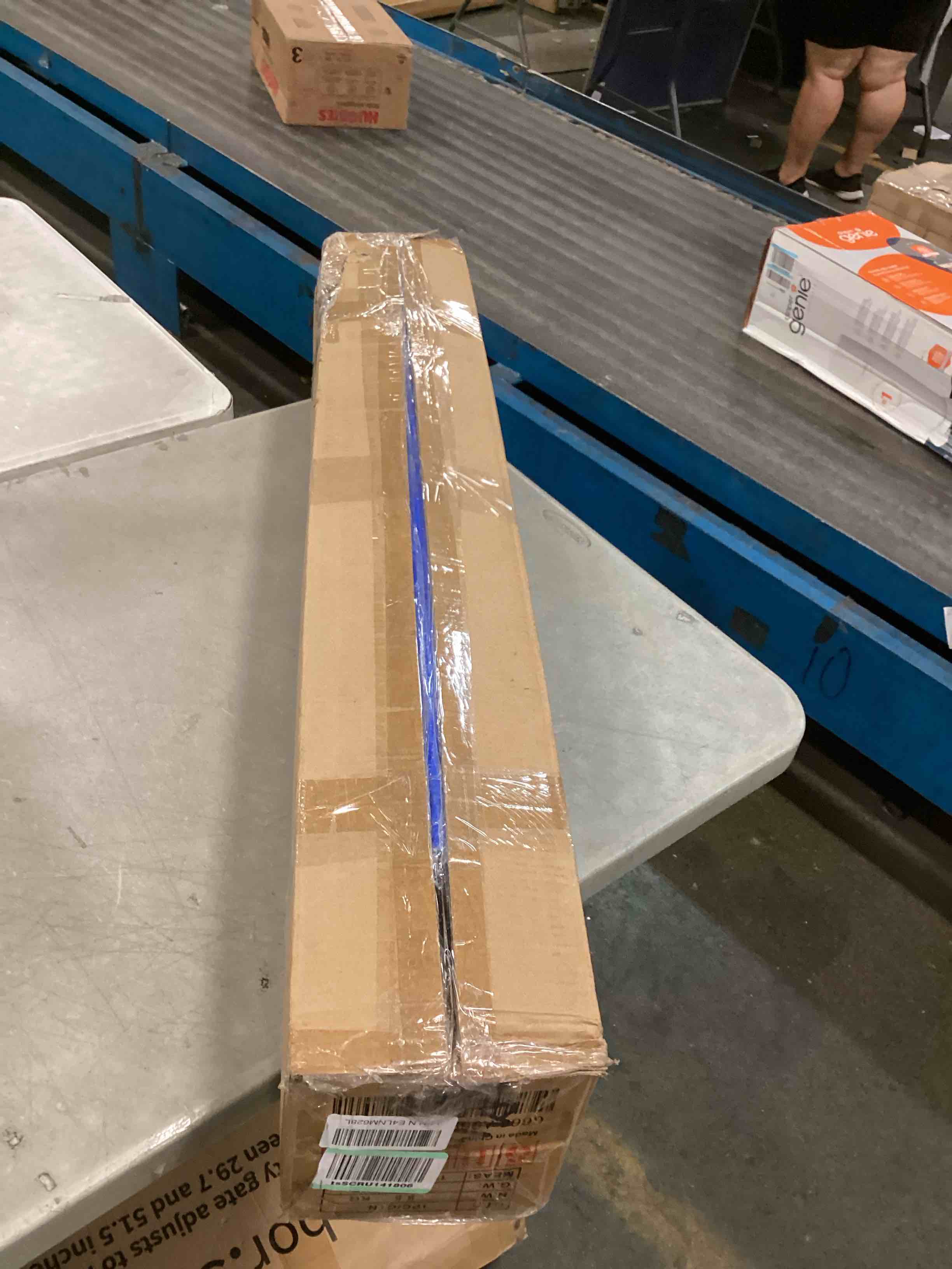 https://s3.amazonaws.com/lotting-images-prod/bidfta/BLU6702534_1722645724928.jpeg
