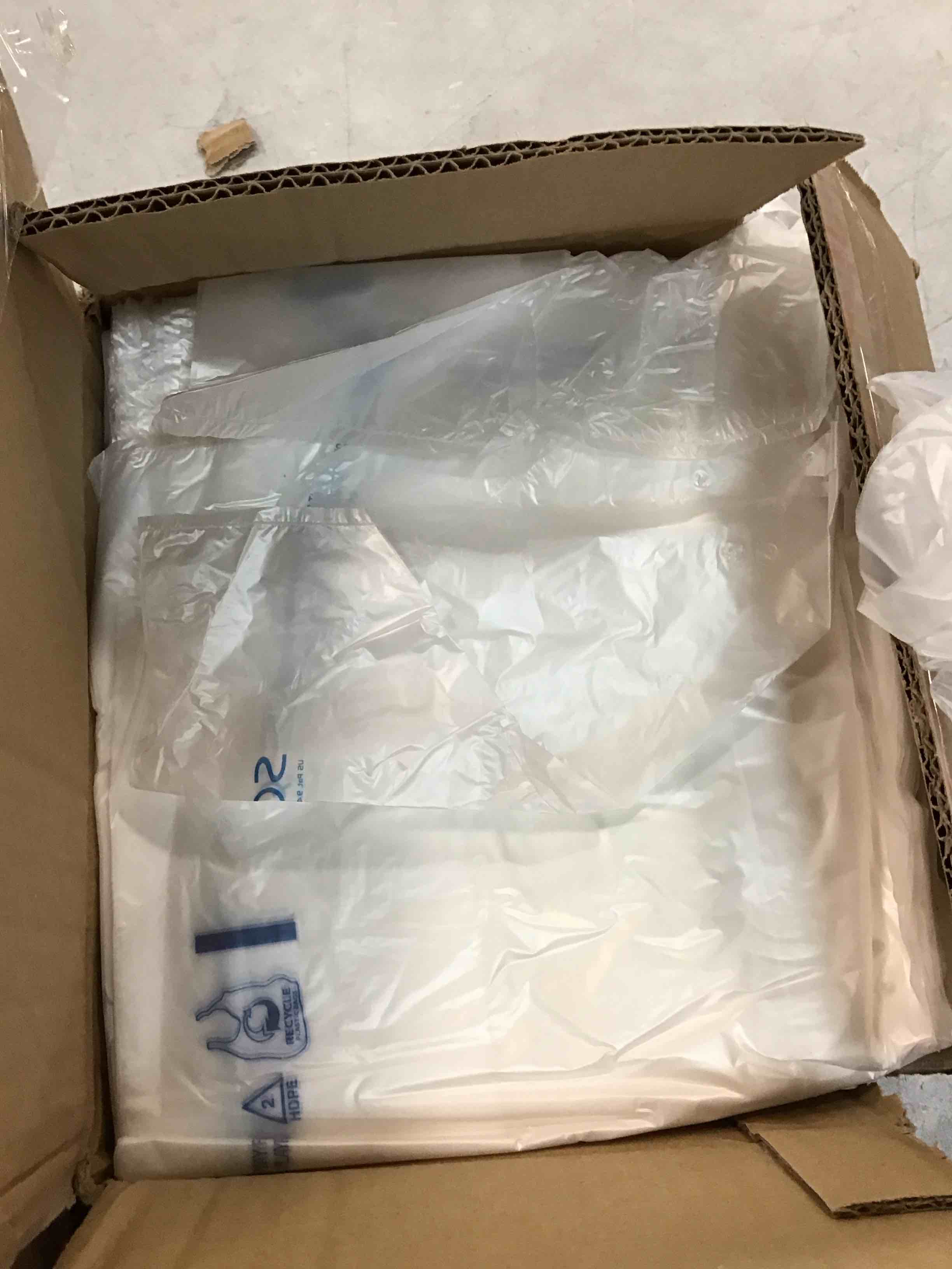 https://s3.amazonaws.com/lotting-images-prod/bidfta/BLU6702700_1722897258833.jpeg