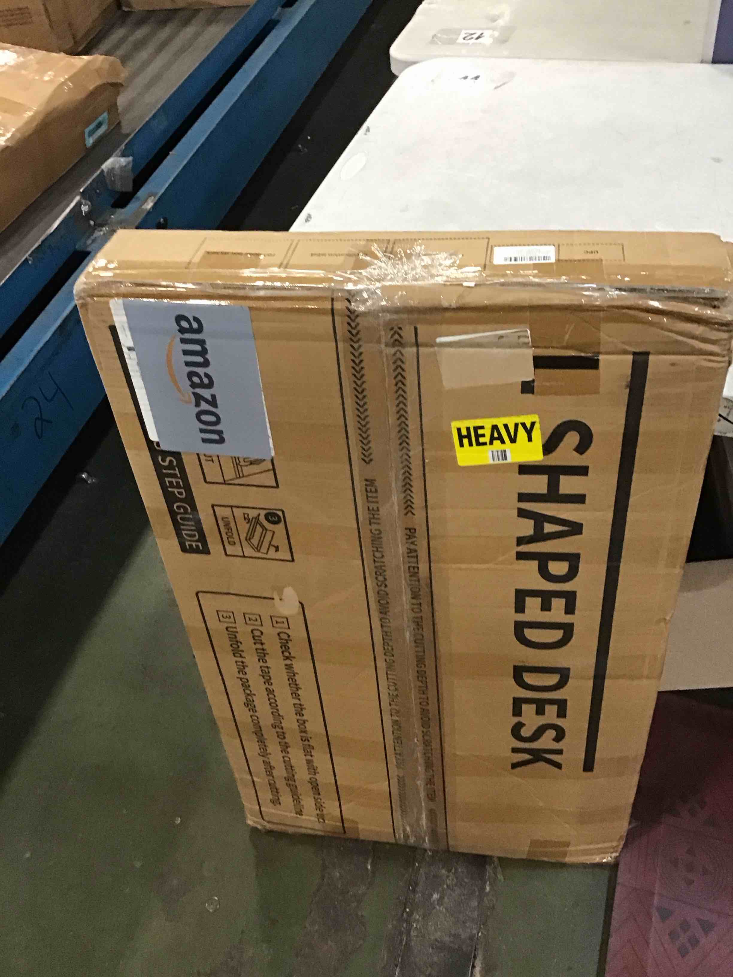 https://s3.amazonaws.com/lotting-images-prod/bidfta/BLU6702704_1722898035807.jpeg