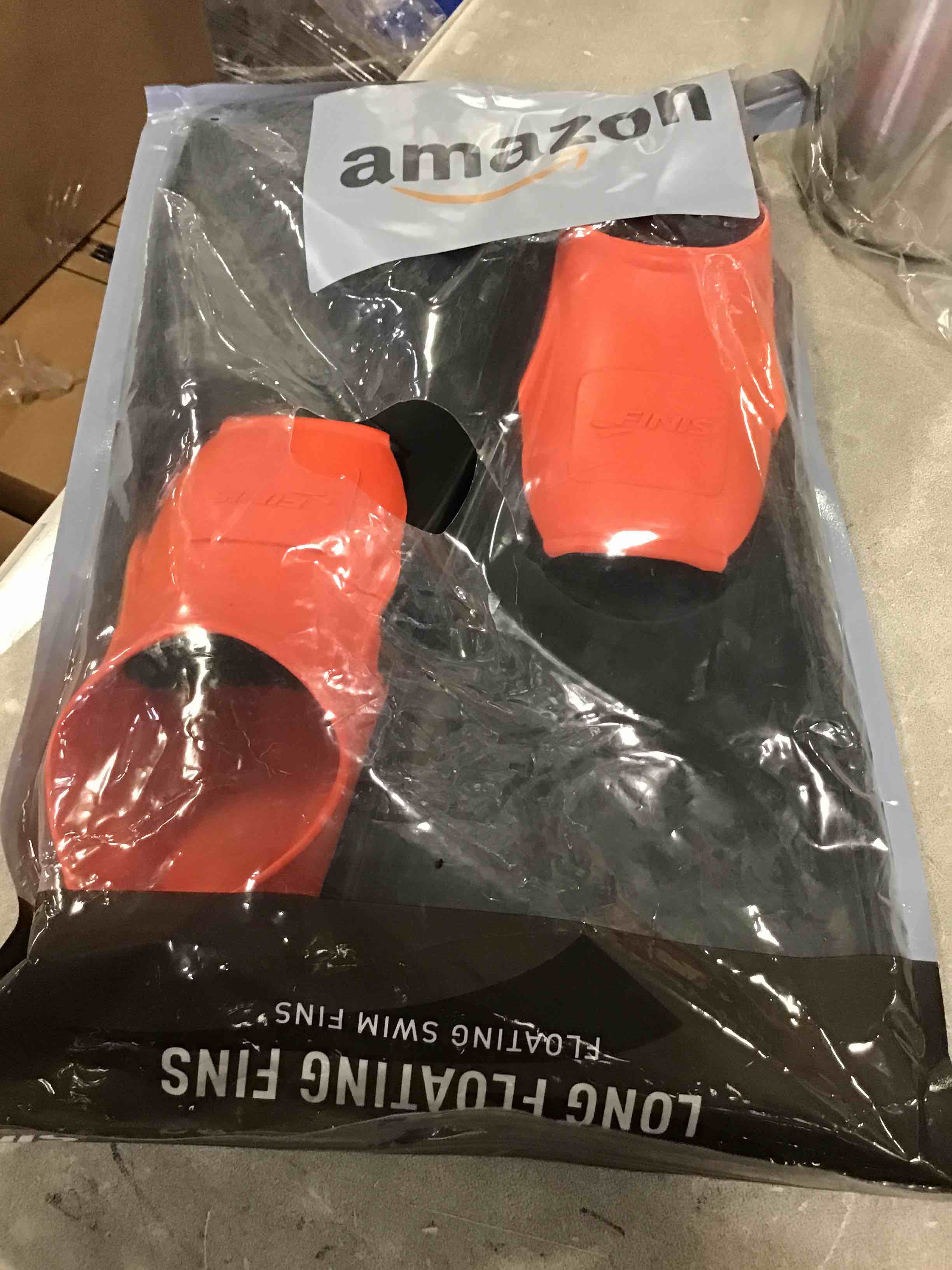 https://s3.amazonaws.com/lotting-images-prod/bidfta/BLU6702902_1722606793784.jpeg