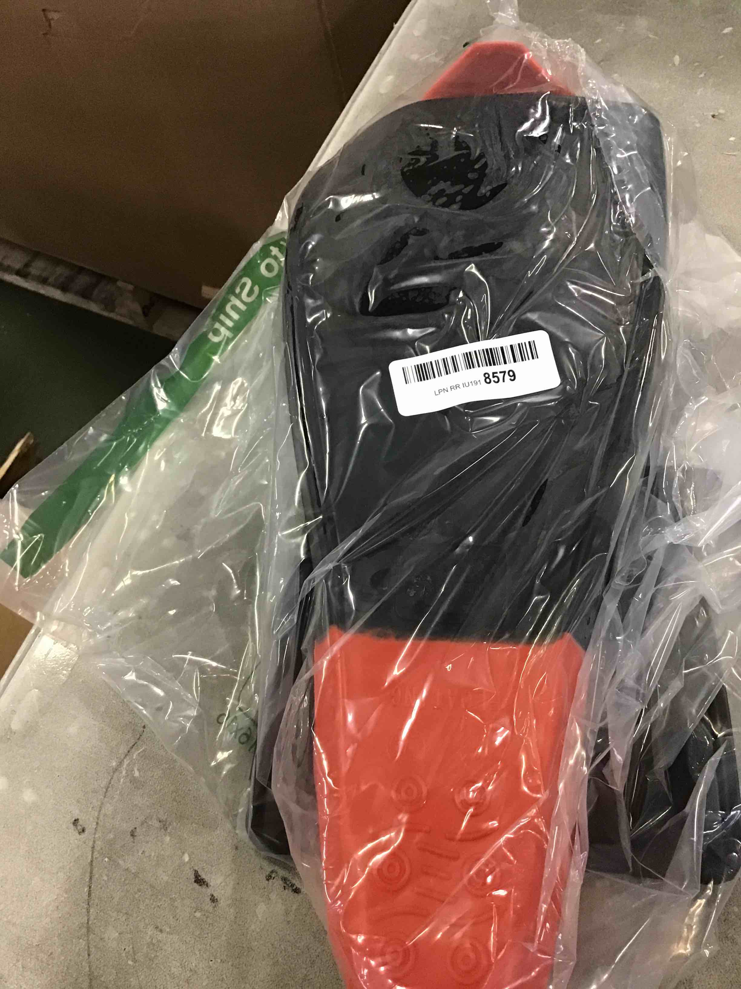 https://s3.amazonaws.com/lotting-images-prod/bidfta/BLU6702925_1722610550841.jpeg