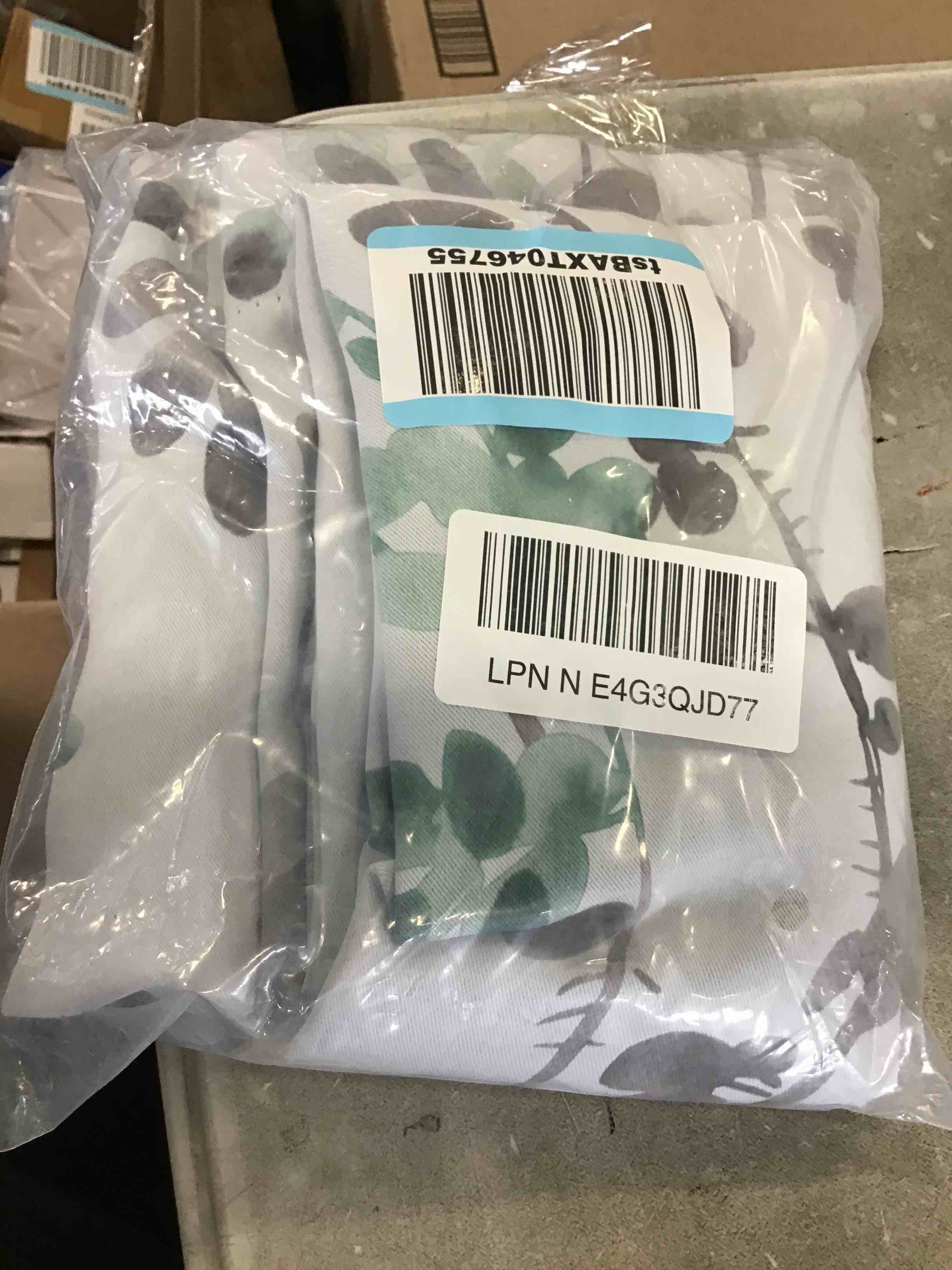https://s3.amazonaws.com/lotting-images-prod/bidfta/BLU6703024_1722623837104.jpeg
