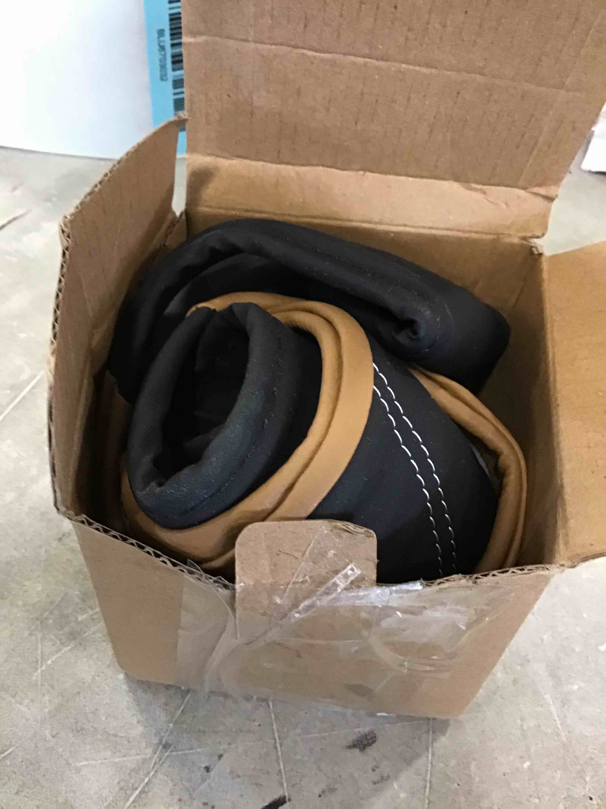 https://s3.amazonaws.com/lotting-images-prod/bidfta/BLU6703032_1722624337345.jpeg