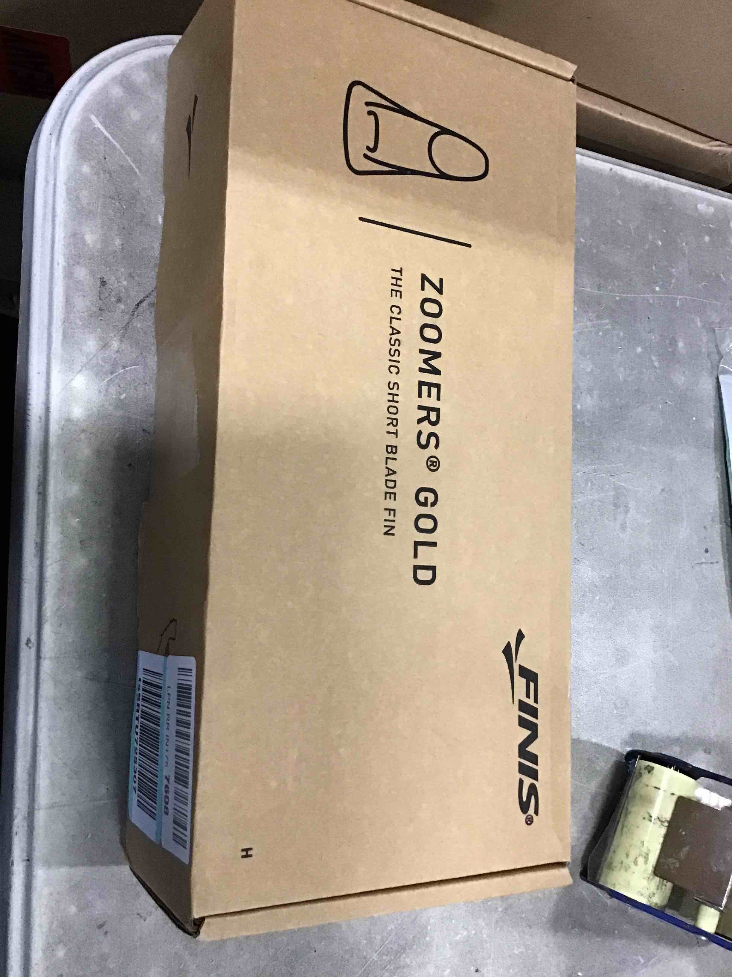 https://s3.amazonaws.com/lotting-images-prod/bidfta/BLU6703085_1722629208363.jpeg