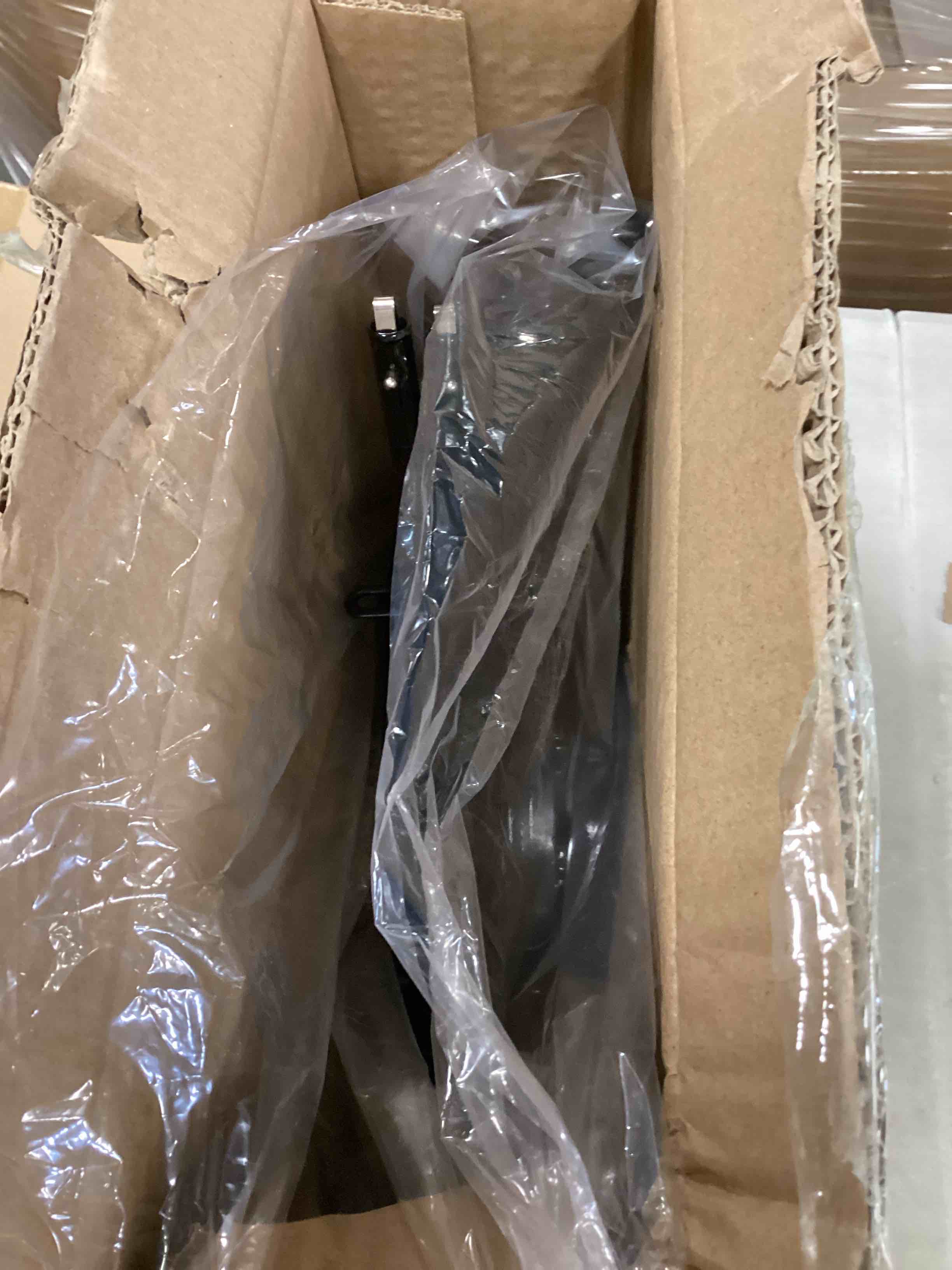 https://s3.amazonaws.com/lotting-images-prod/bidfta/BLU6703951_1719416256756.jpeg