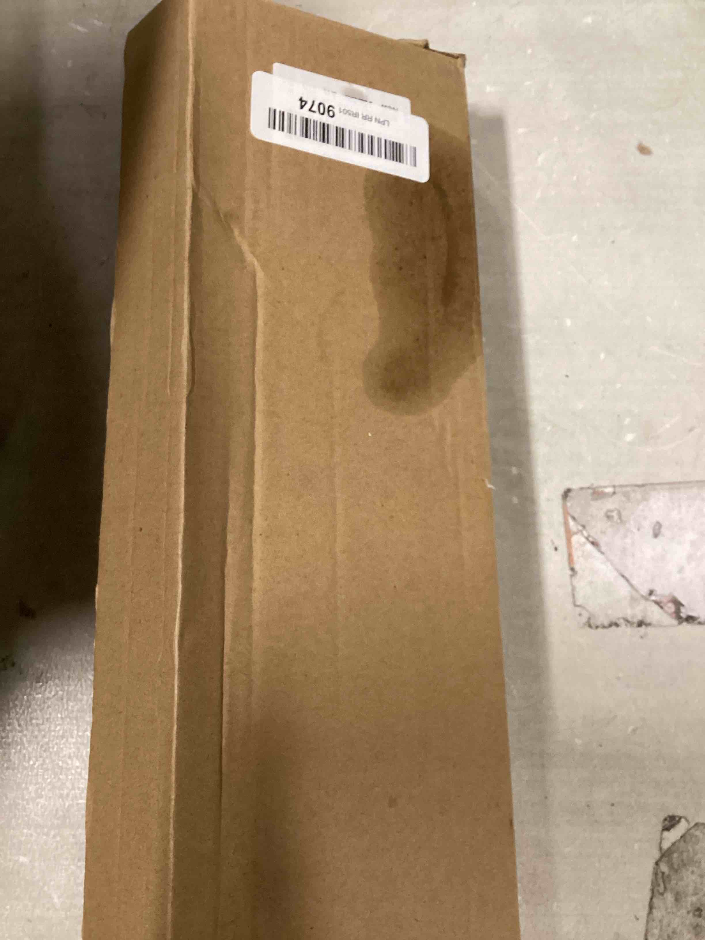 https://s3.amazonaws.com/lotting-images-prod/bidfta/BLU6704220_1719501387342.jpeg