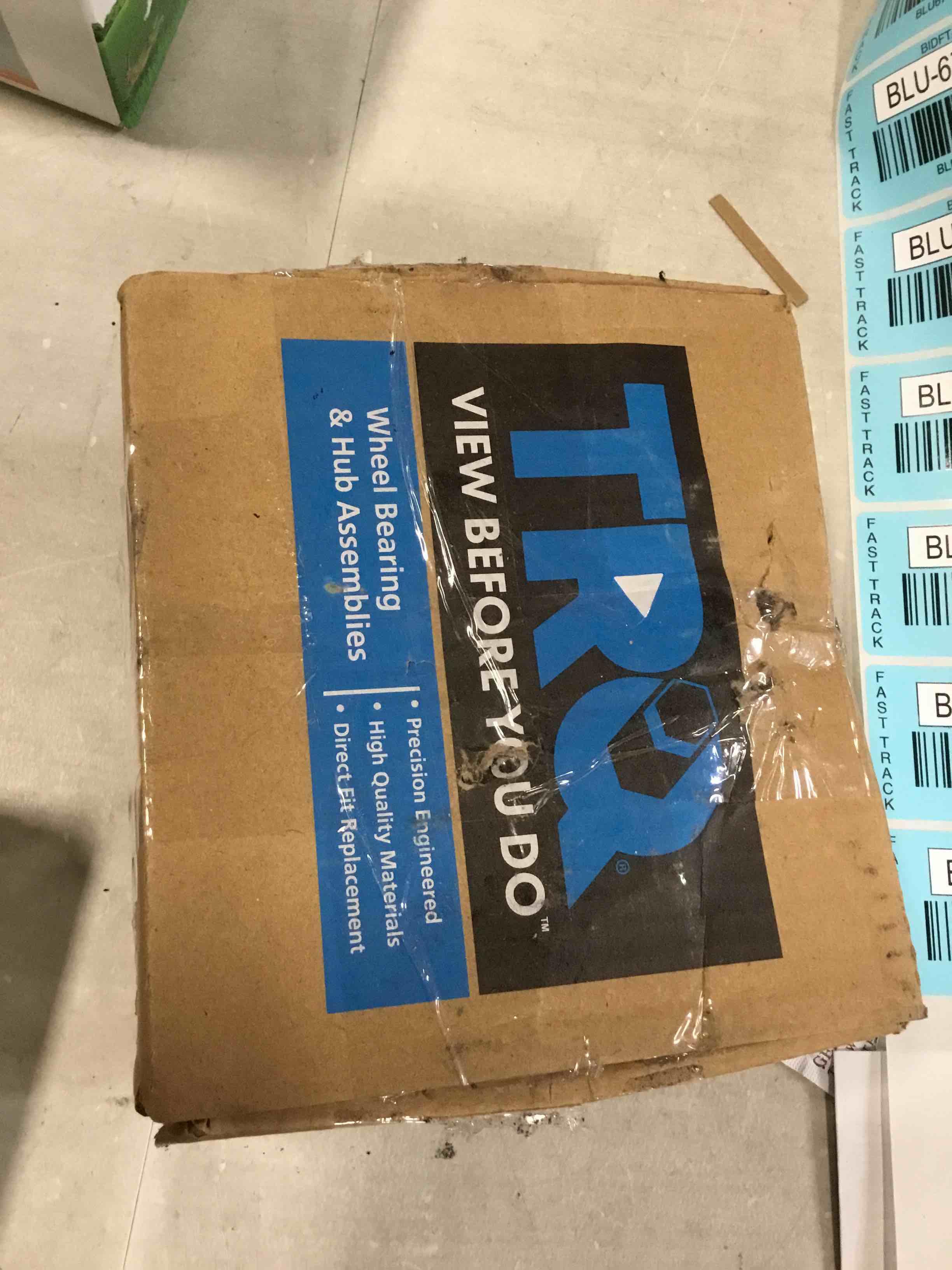 https://s3.amazonaws.com/lotting-images-prod/bidfta/BLU6704478_1719588011909.jpeg