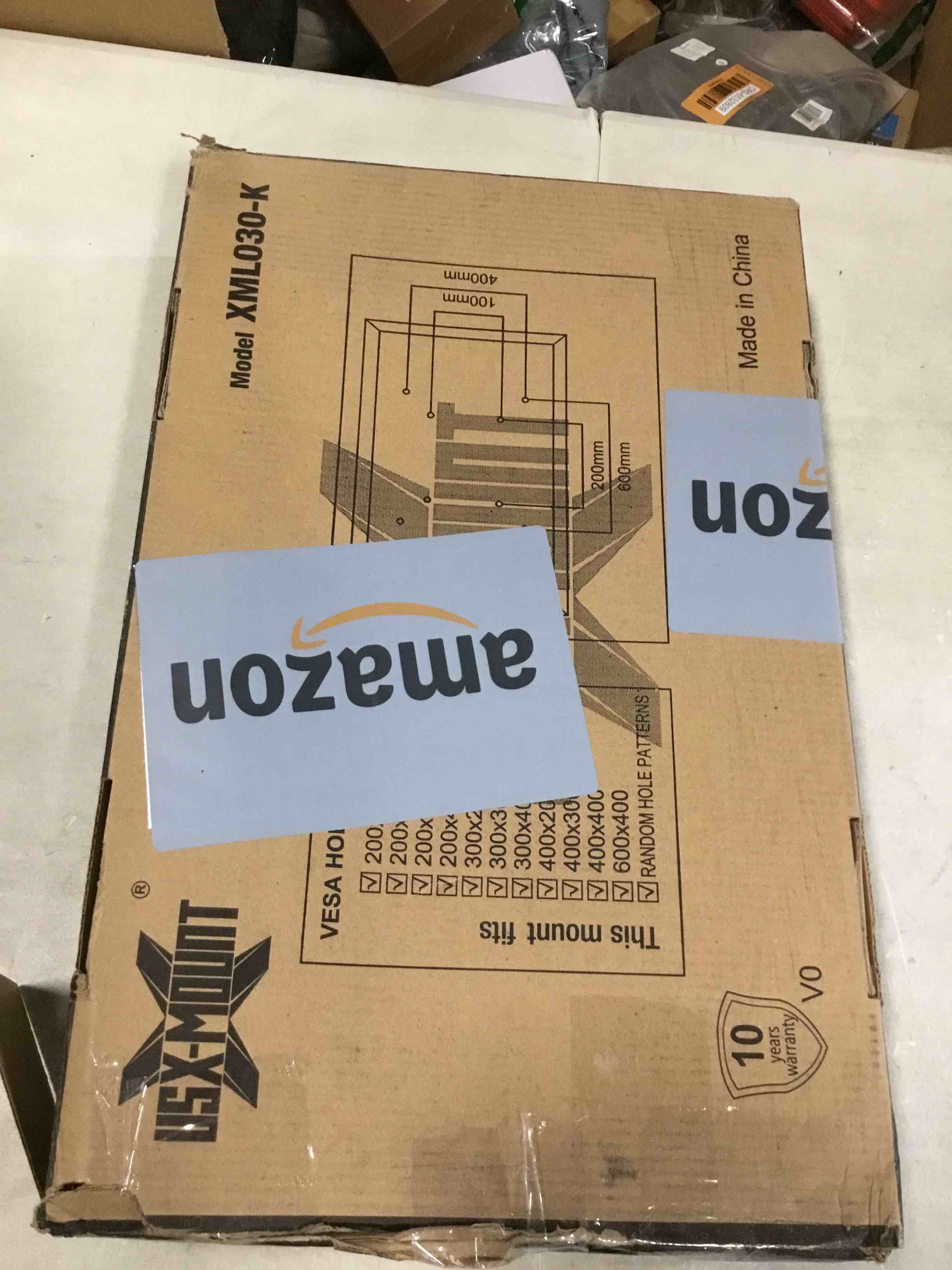 https://s3.amazonaws.com/lotting-images-prod/bidfta/BLU6704515_1719593132609.jpeg