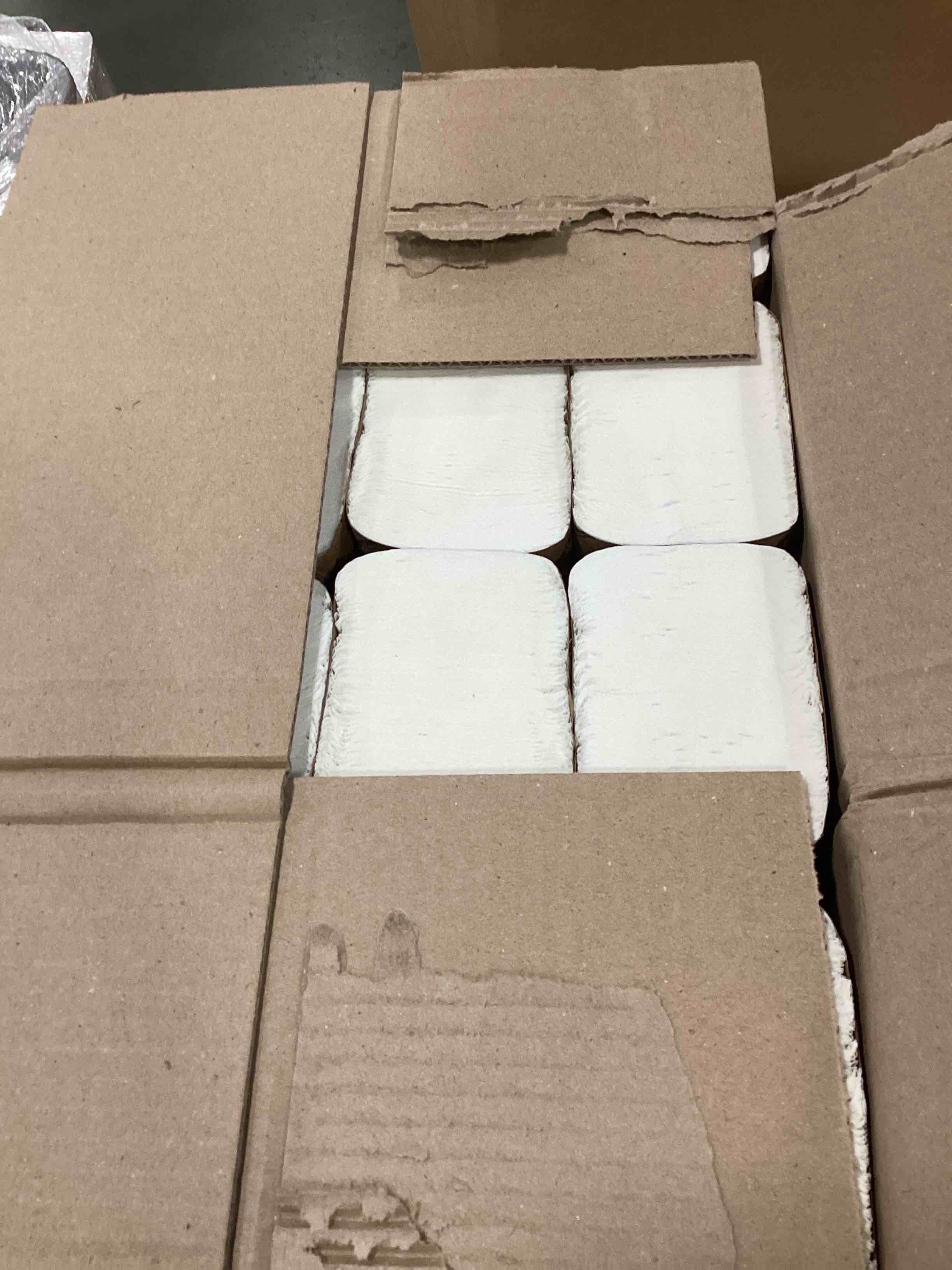 https://s3.amazonaws.com/lotting-images-prod/bidfta/BLU6704616_1719837764207.jpeg