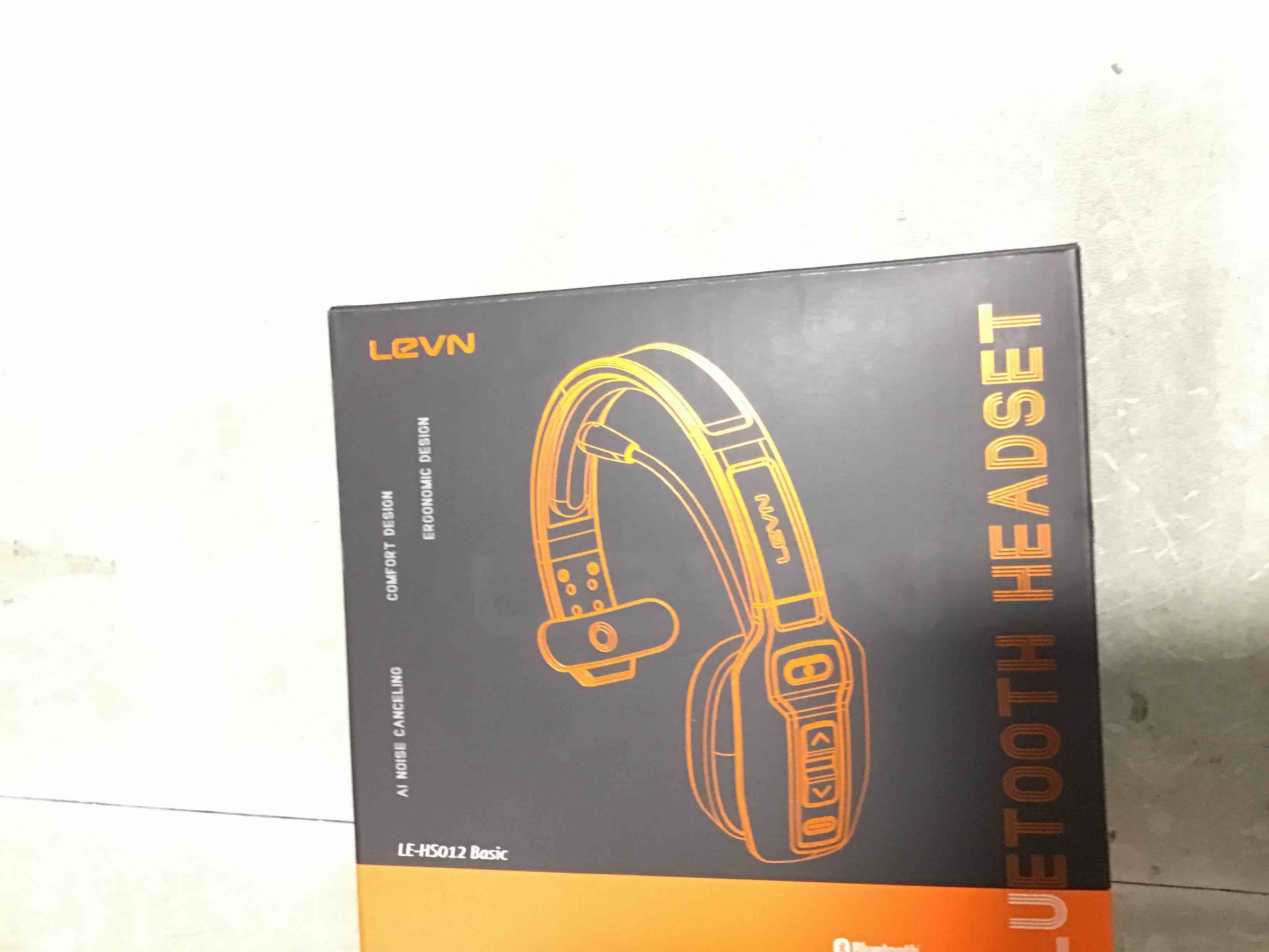 https://s3.amazonaws.com/lotting-images-prod/bidfta/BLU6705985_1719862126660.jpeg