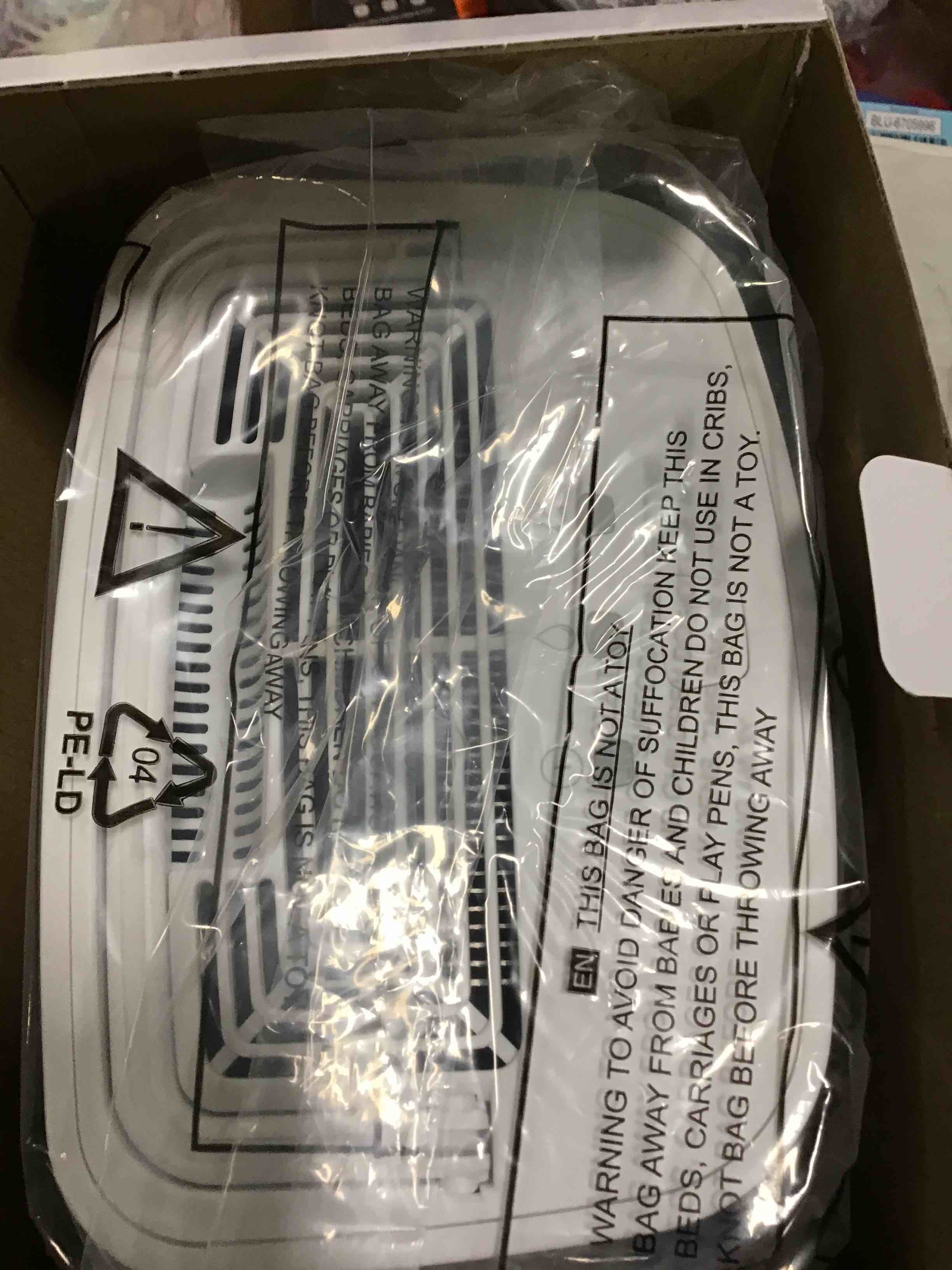 https://s3.amazonaws.com/lotting-images-prod/bidfta/BLU6706000_1719863425417.jpeg