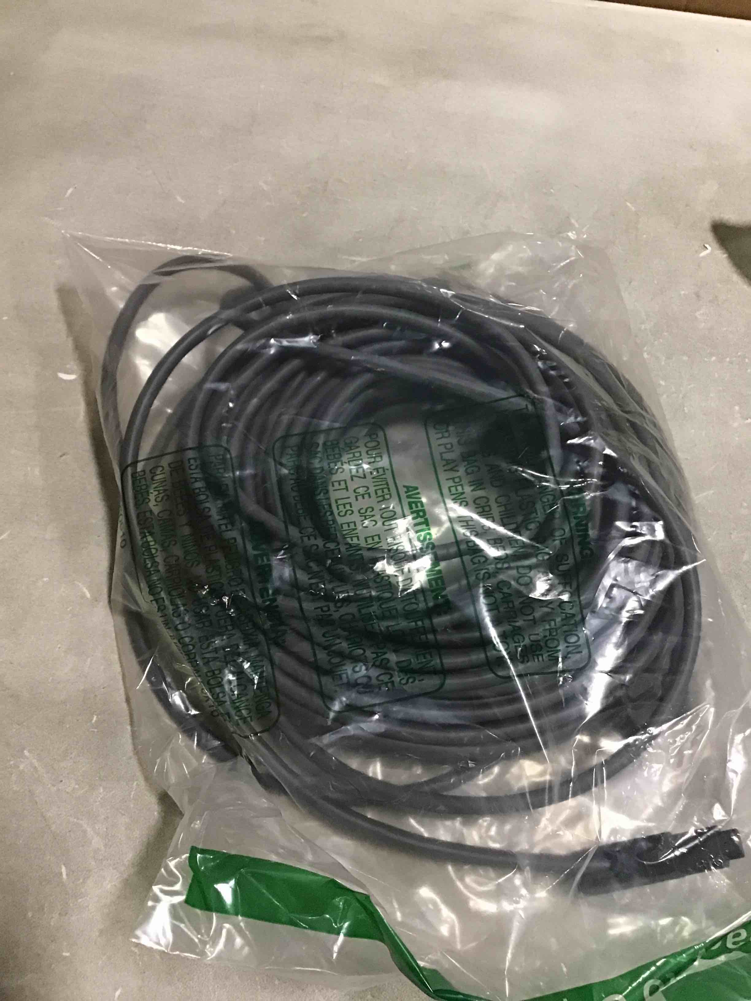 https://s3.amazonaws.com/lotting-images-prod/bidfta/BLU6706663_1720031604506.jpeg