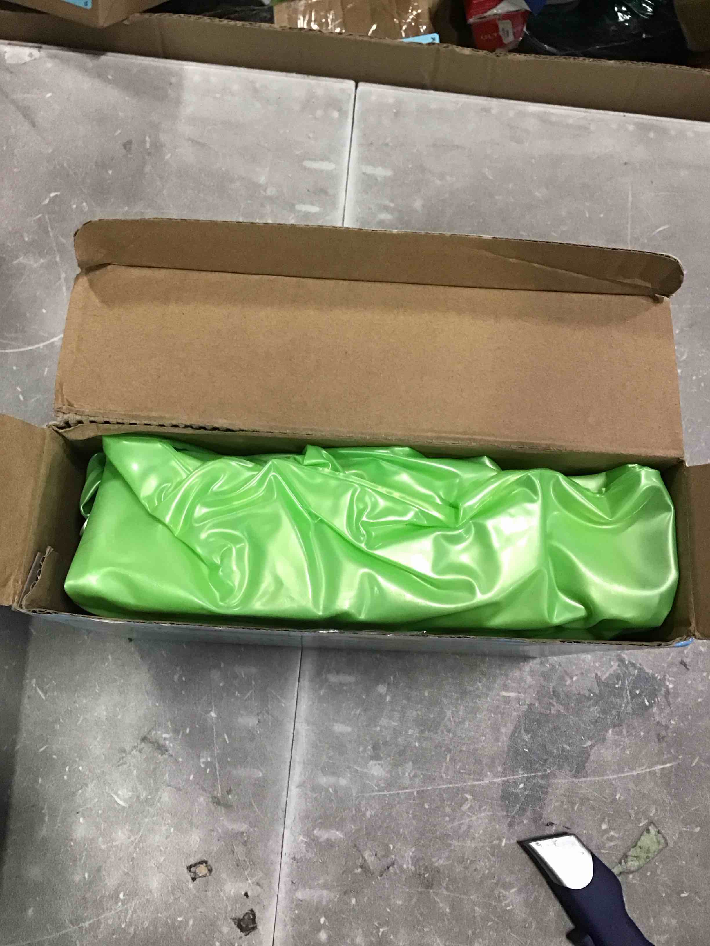 https://s3.amazonaws.com/lotting-images-prod/bidfta/BLU6707080_1719572706299.jpeg