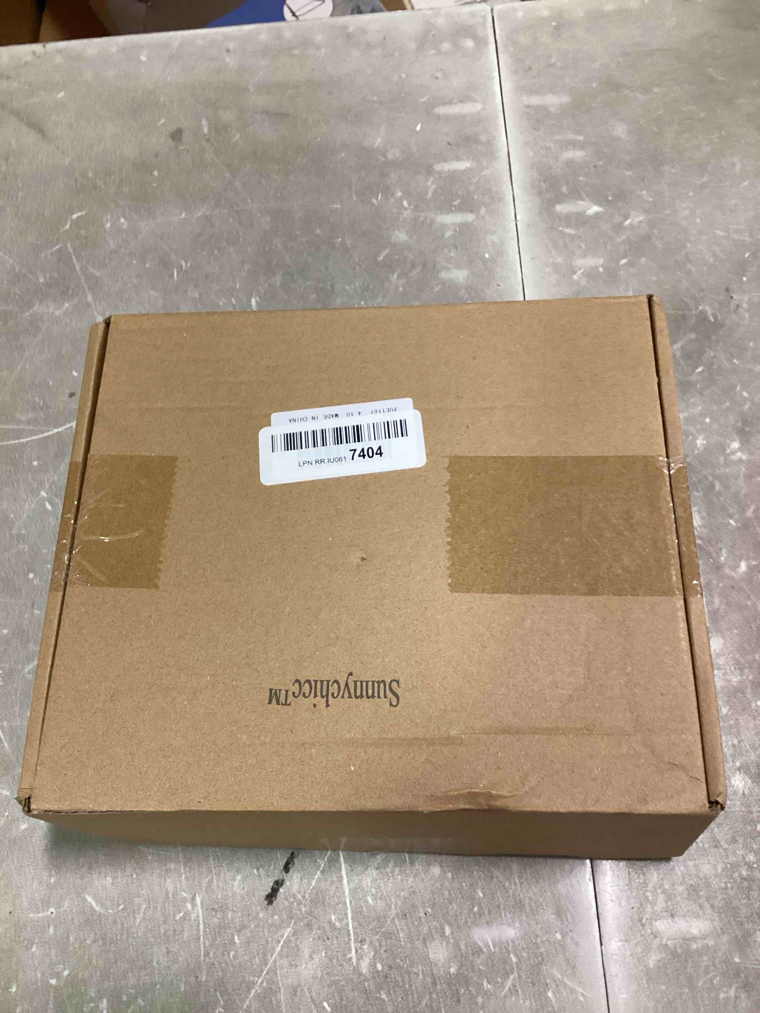 https://s3.amazonaws.com/lotting-images-prod/bidfta/BLU6707757_1719940427039.jpeg
