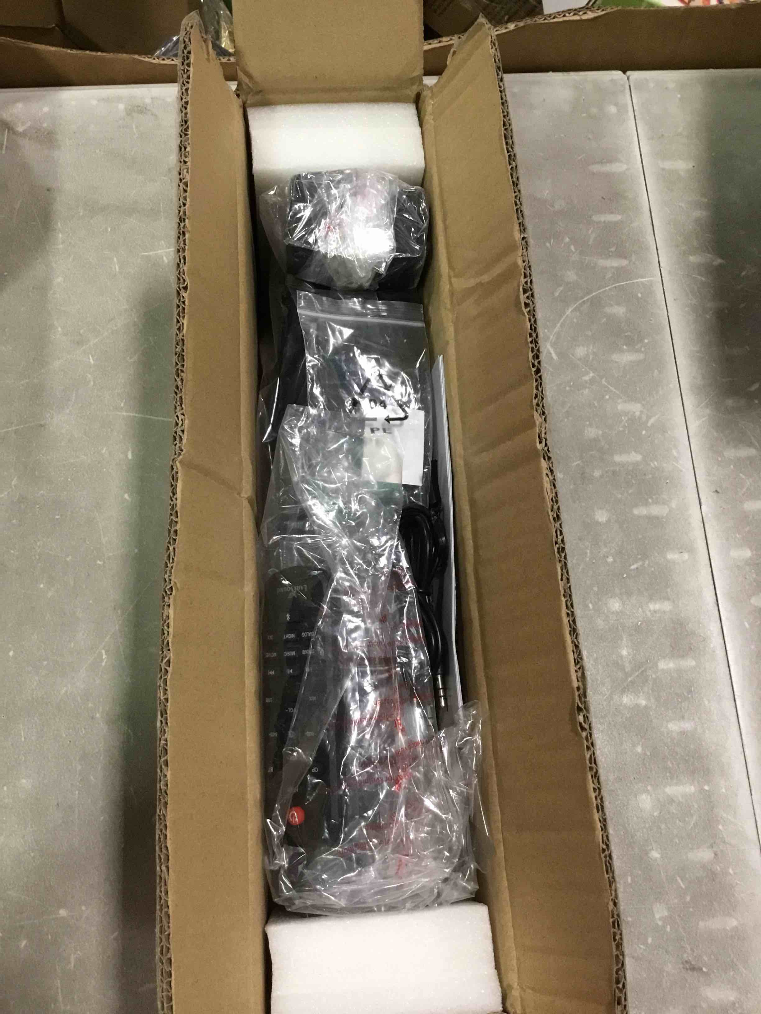 https://s3.amazonaws.com/lotting-images-prod/bidfta/BLU6708203_1720178651594.jpeg