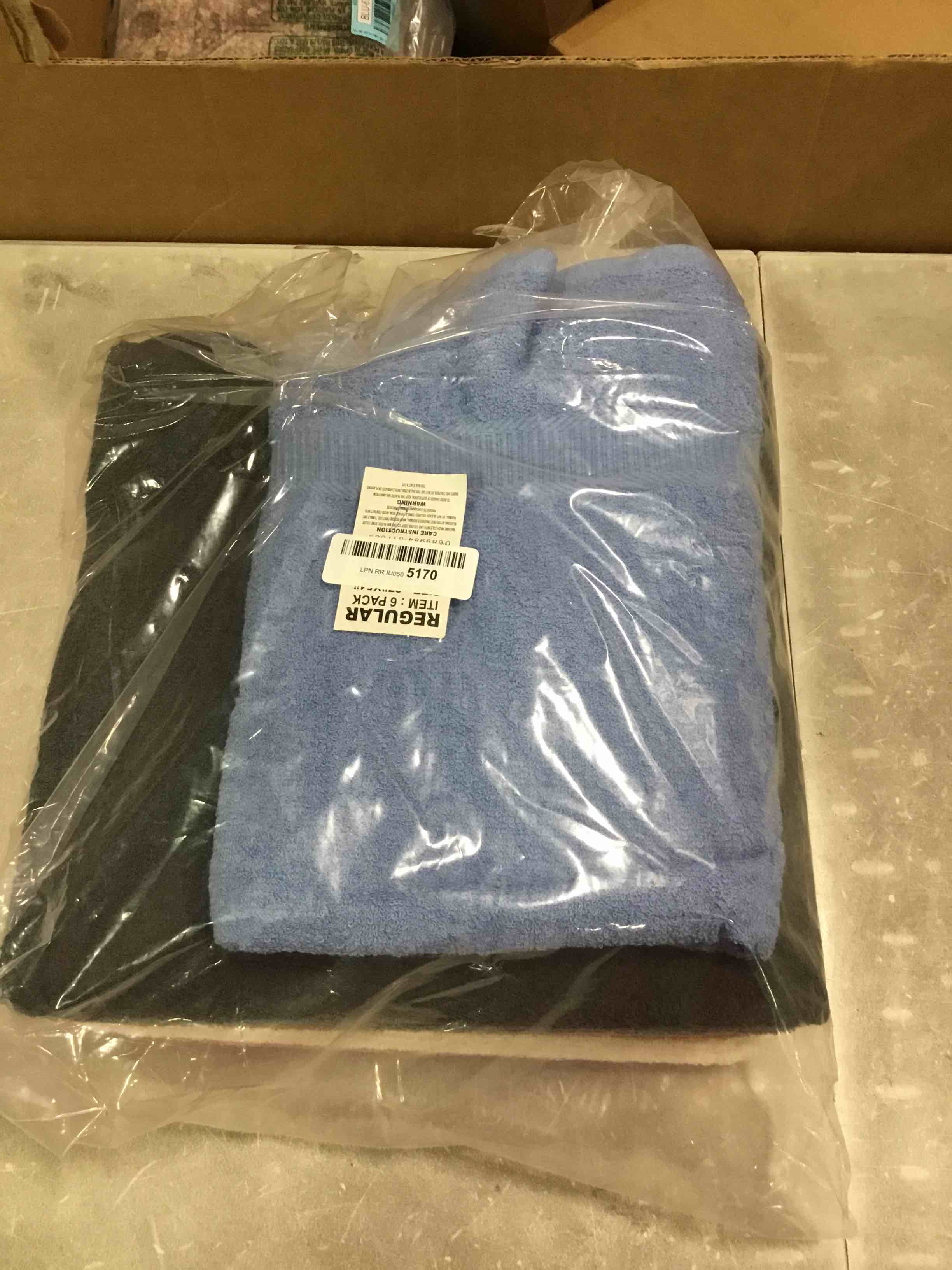 https://s3.amazonaws.com/lotting-images-prod/bidfta/BLU6708320_1720190150773.jpeg