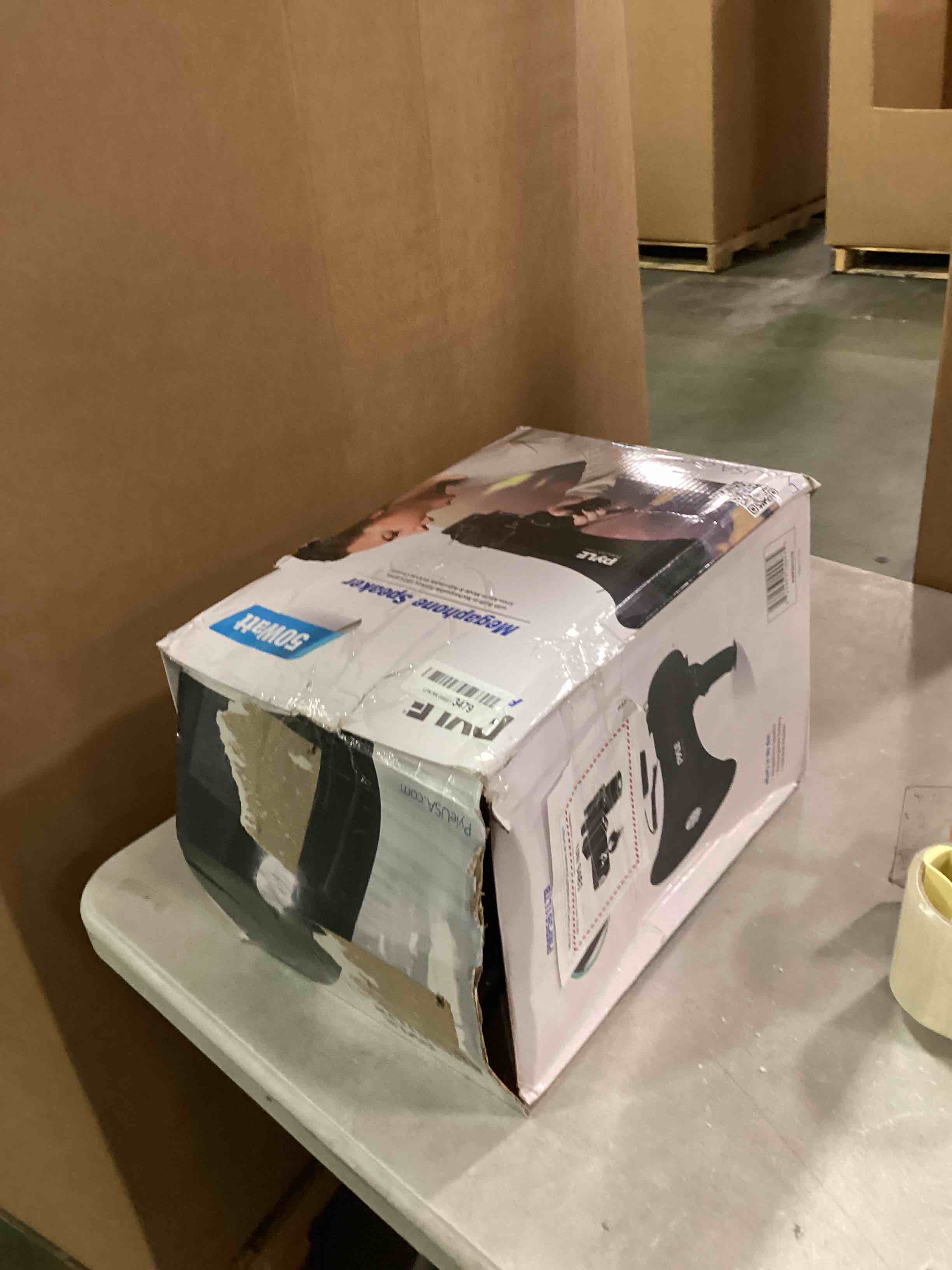 https://s3.amazonaws.com/lotting-images-prod/bidfta/BLU6709241_1719947261900.jpeg