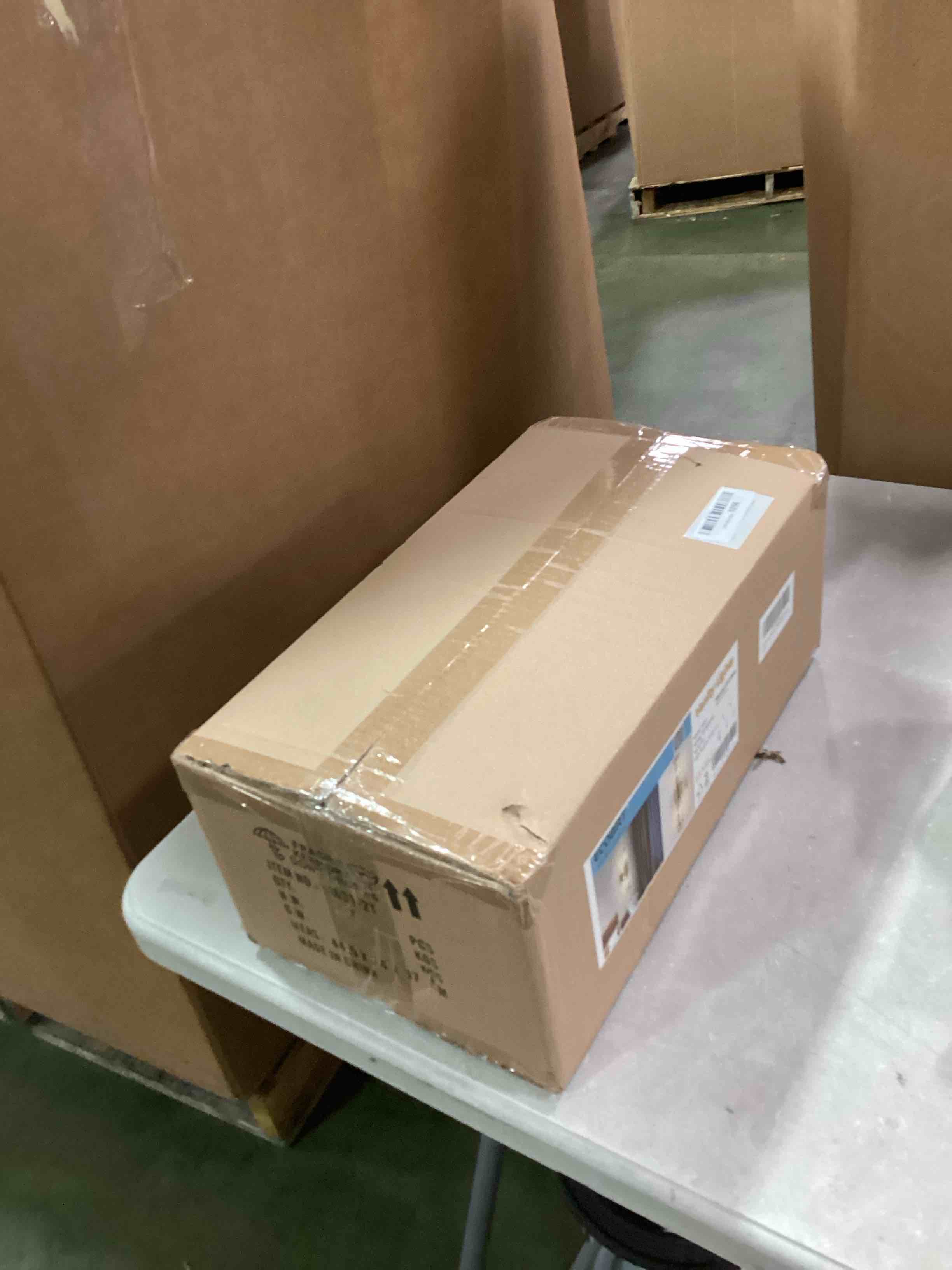 https://s3.amazonaws.com/lotting-images-prod/bidfta/BLU6709310_1720007868630.jpeg