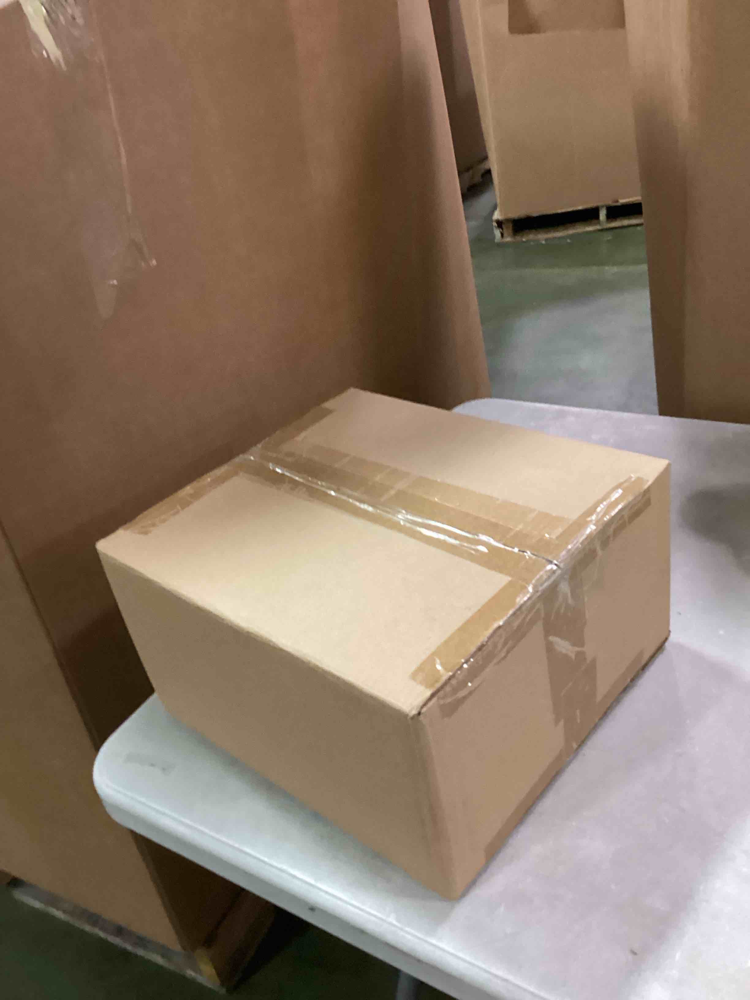 https://s3.amazonaws.com/lotting-images-prod/bidfta/BLU6709315_1720008476026.jpeg