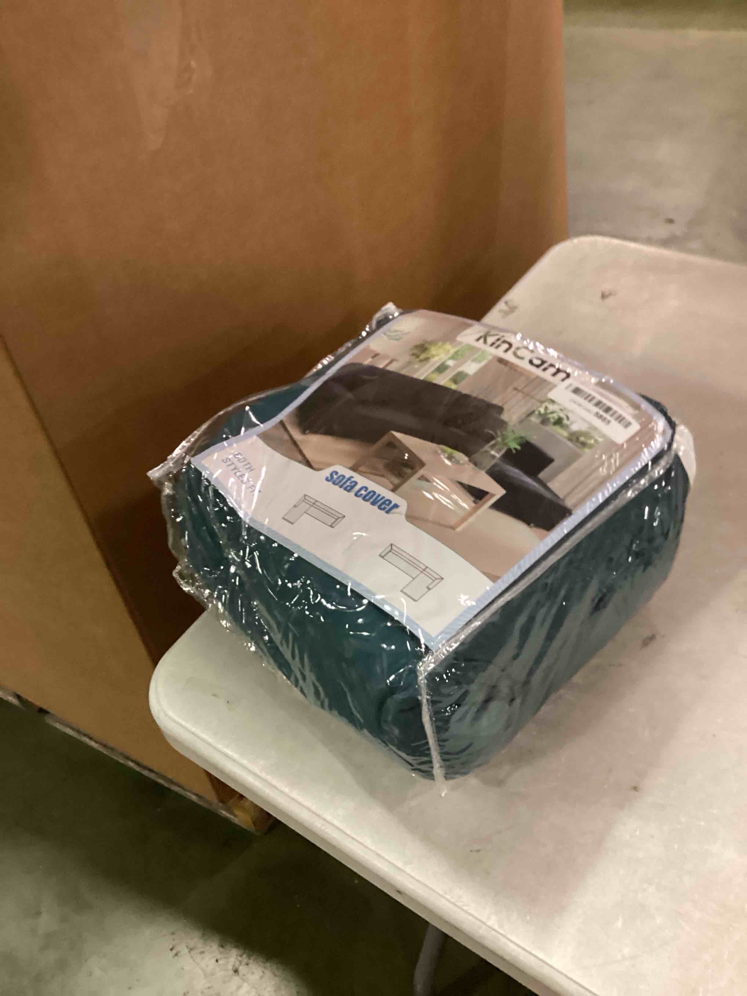 https://s3.amazonaws.com/lotting-images-prod/bidfta/BLU6709354_1720012627092.jpeg